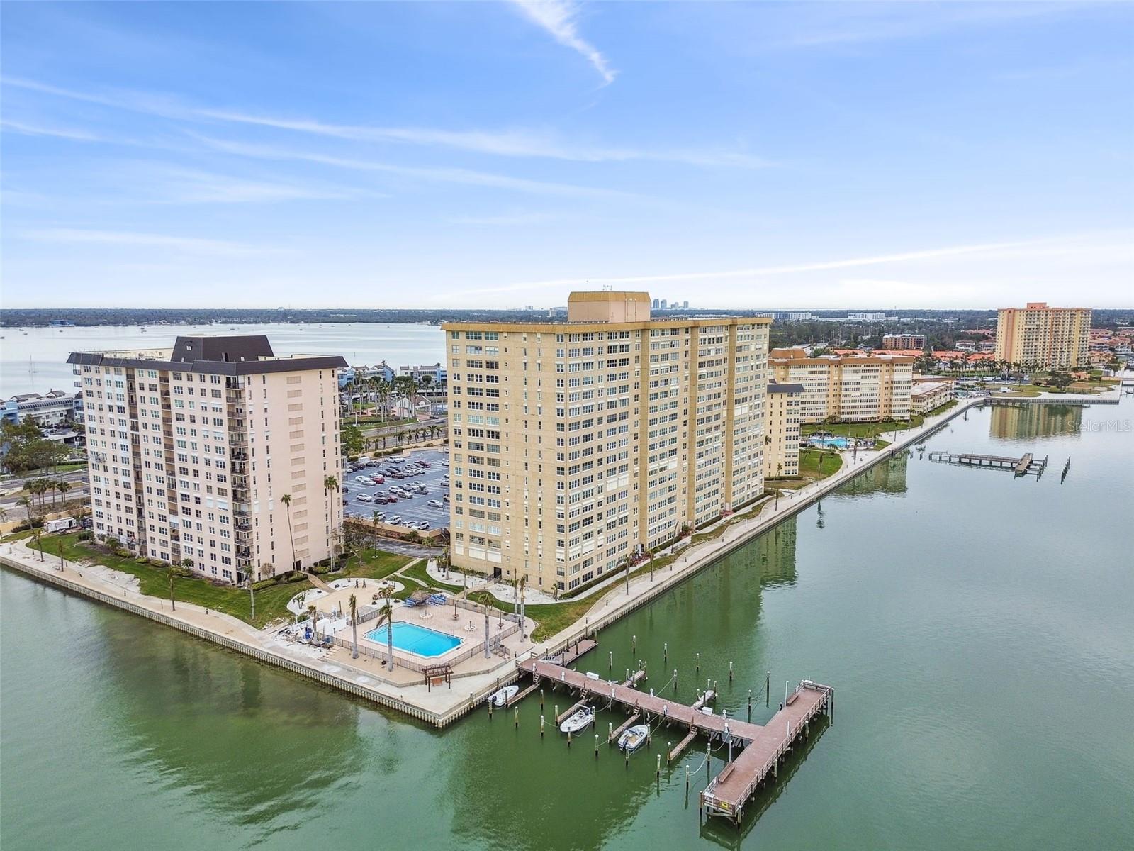 5200 BRITTANY DR S #1110, ST PETERSBURG, FL, 33715
