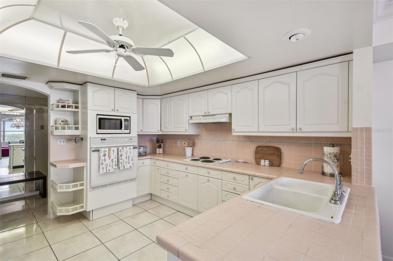 5200 BRITTANY DR S #1110, ST PETERSBURG, FL, 33715