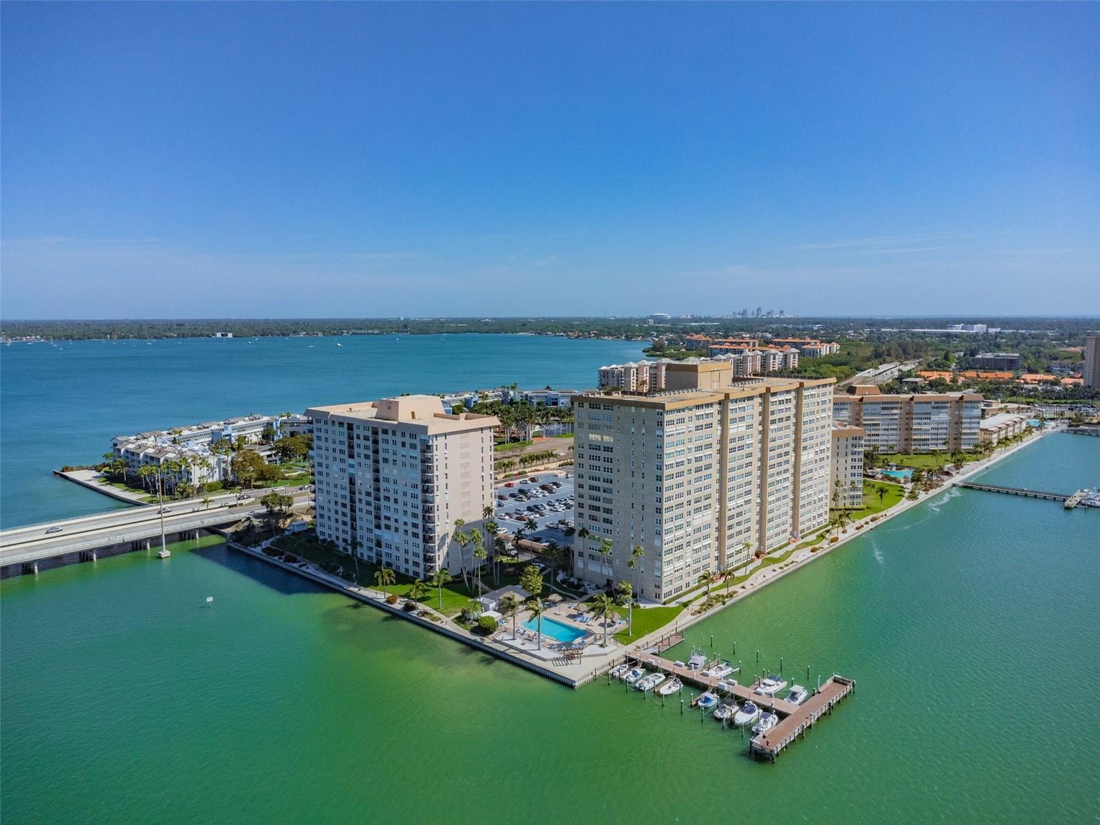 5200 BRITTANY DR S #1110, ST PETERSBURG, FL, 33715