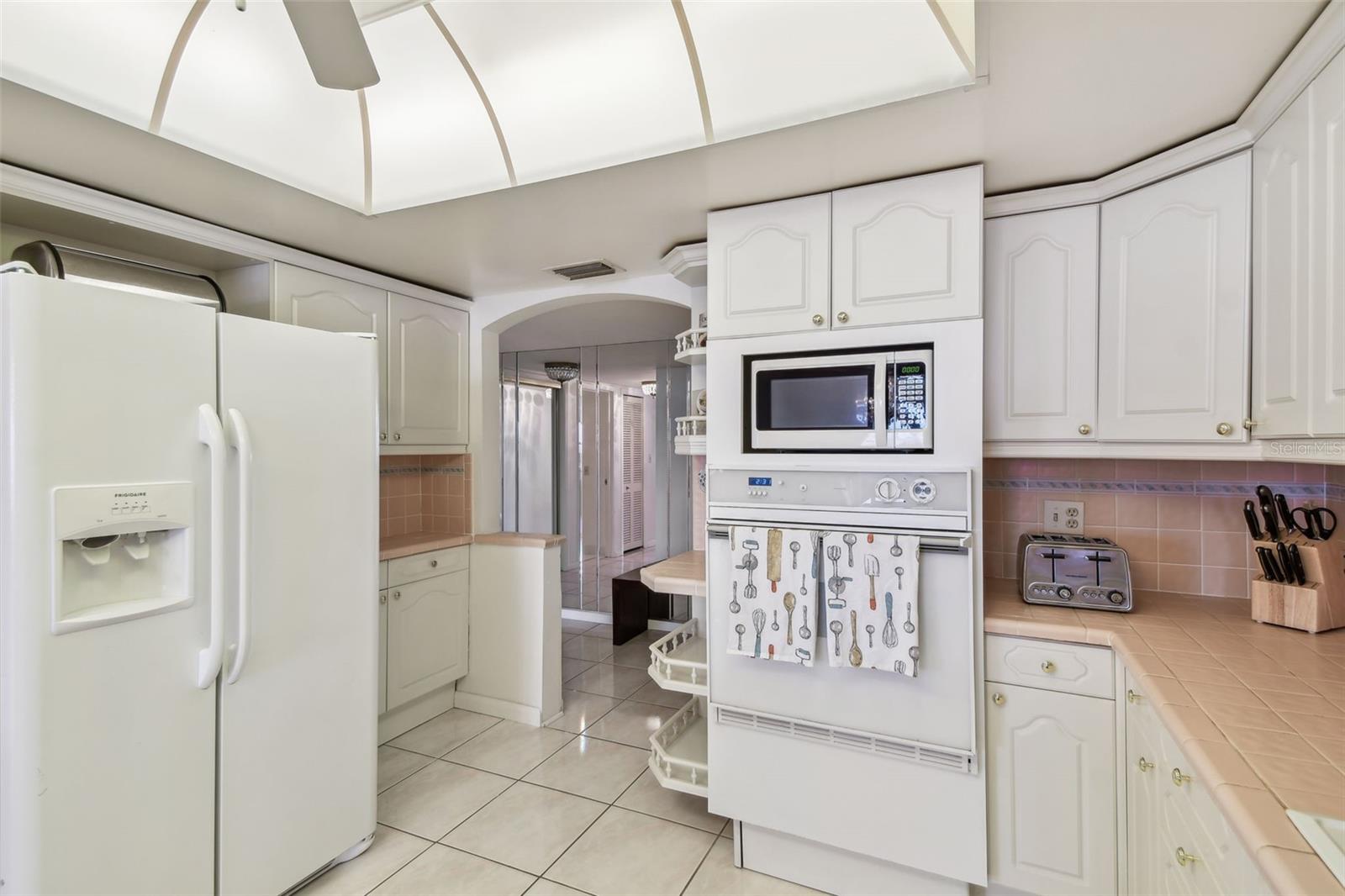 5200 BRITTANY DR S #1110, ST PETERSBURG, FL, 33715