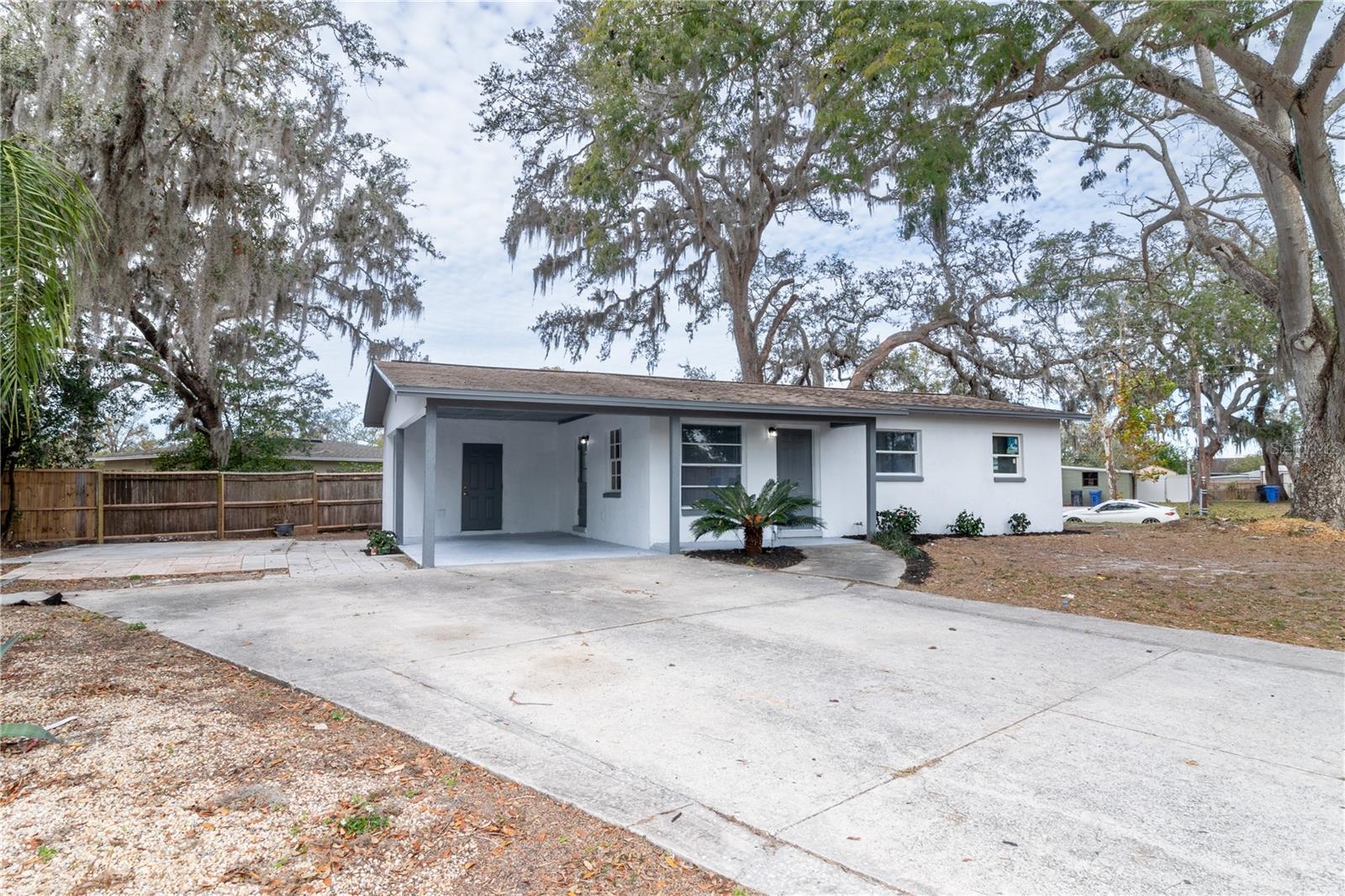 8704 TEMPLE PARK DR, TAMPA, FL, 33637