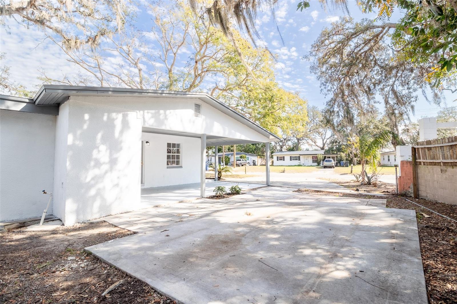 8704 TEMPLE PARK DR, TAMPA, FL, 33637