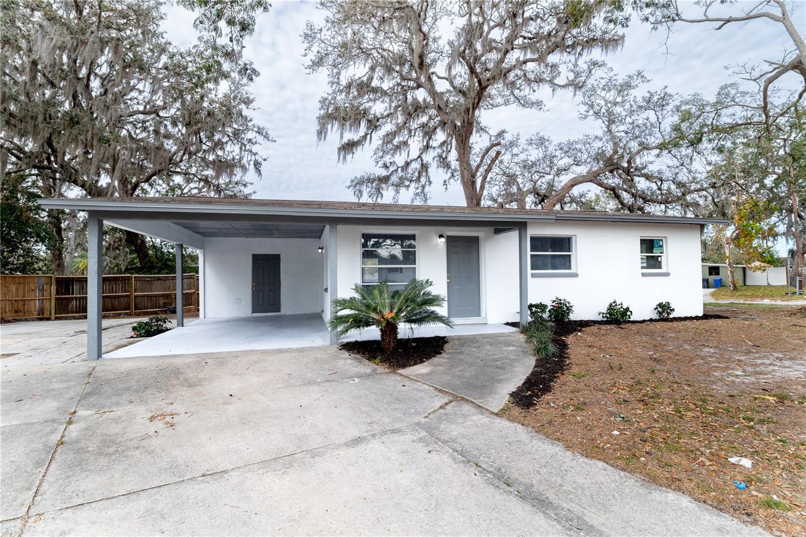 8704 TEMPLE PARK DR, TAMPA, FL, 33637