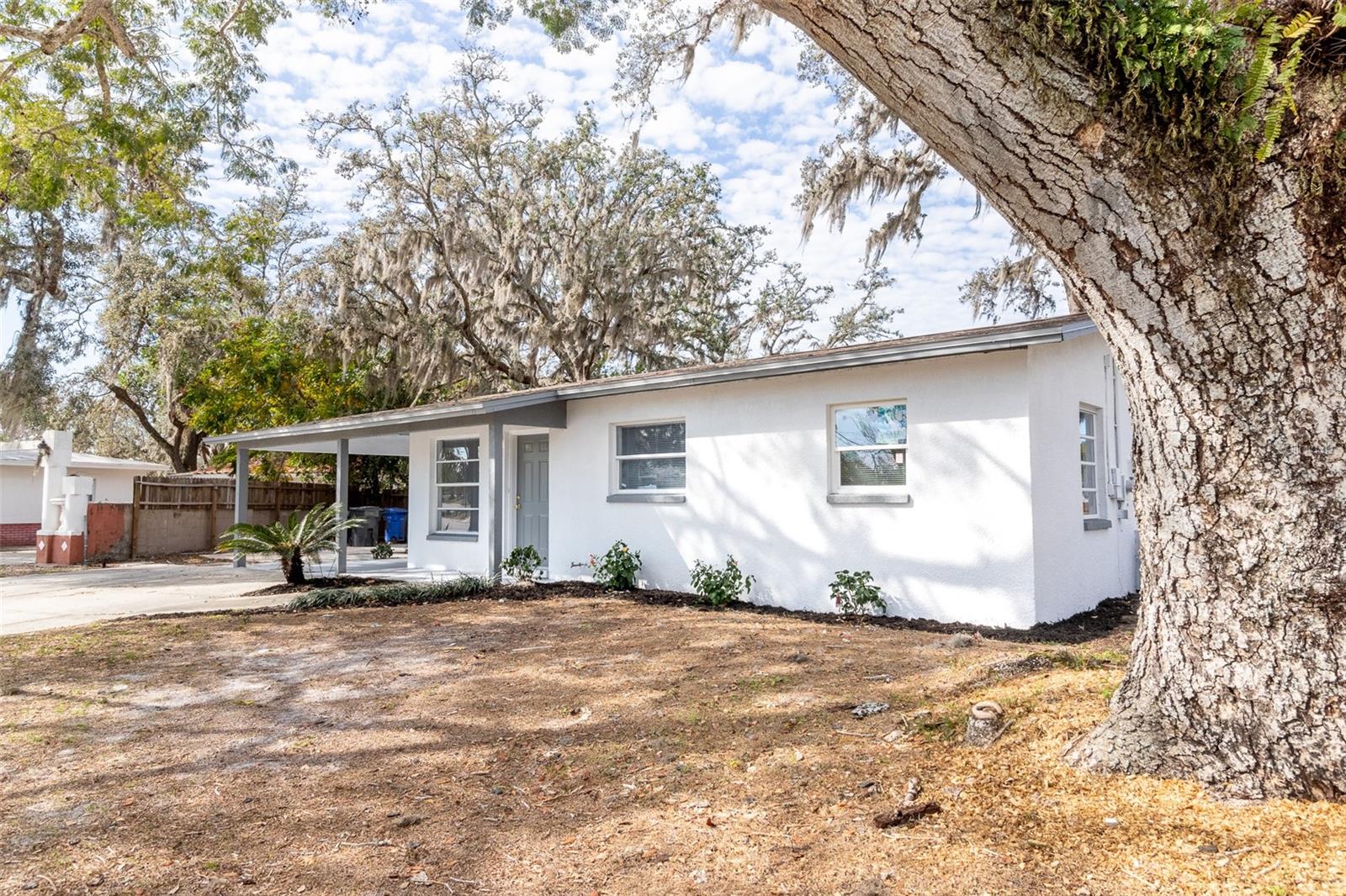 8704 TEMPLE PARK DR, TAMPA, FL, 33637