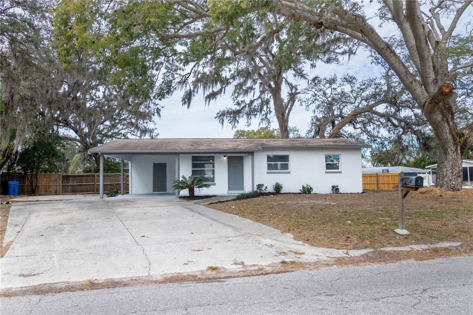 8704 TEMPLE PARK DR, TAMPA, FL, 33637