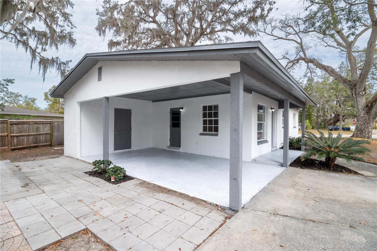 8704 TEMPLE PARK DR, TAMPA, FL, 33637