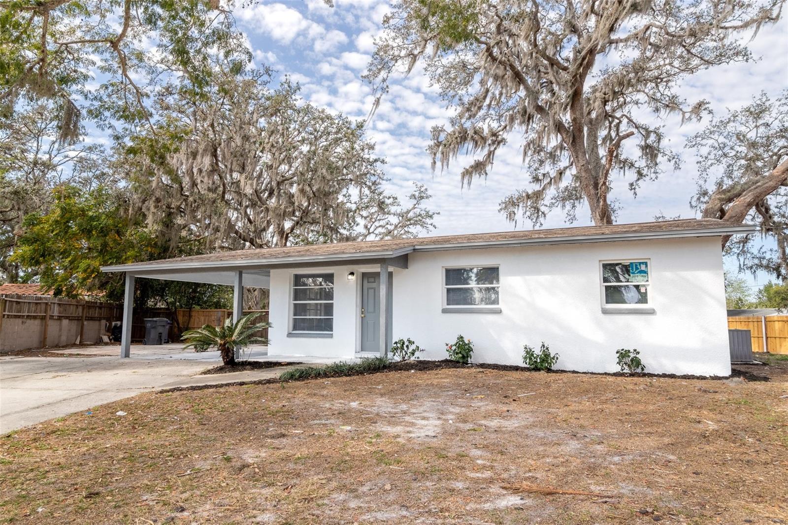 8704 TEMPLE PARK DR, TAMPA, FL, 33637