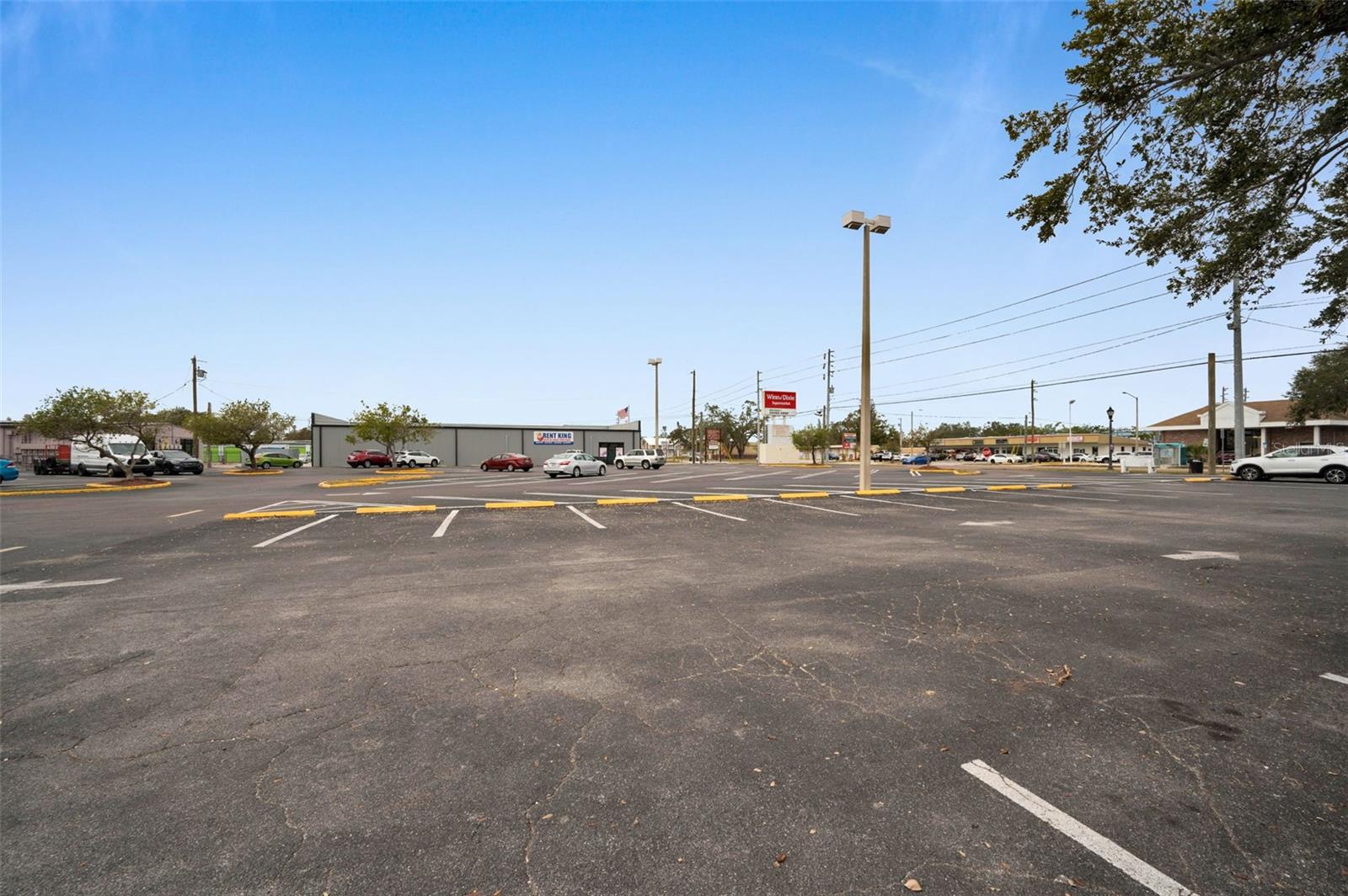 5802 54TH AVE N, KENNETH CITY, FL, 33709