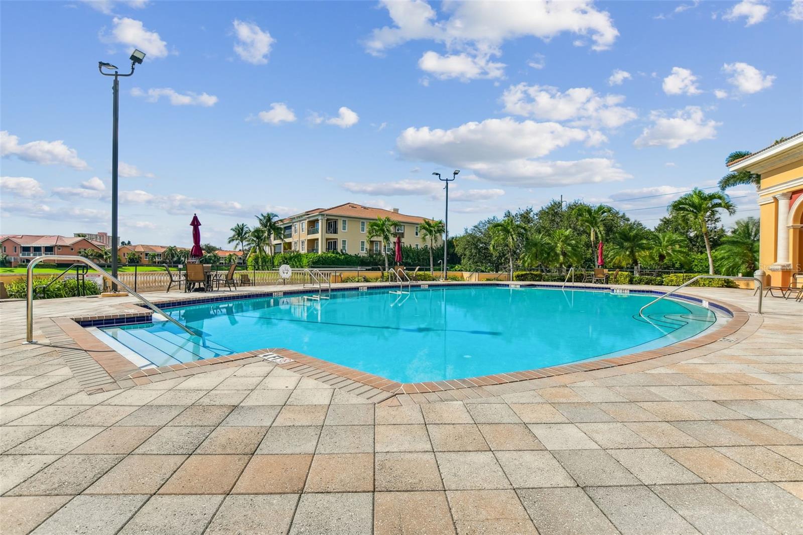 21 CRESCENT PL S, ST PETERSBURG, FL, 33711