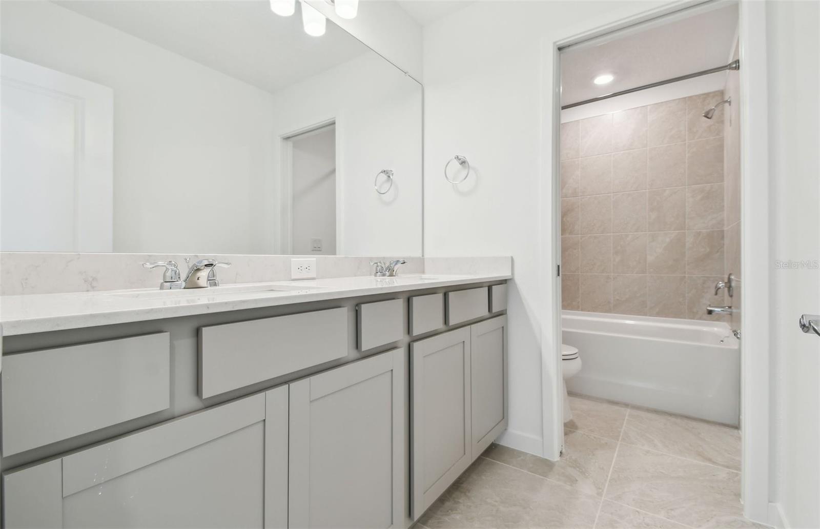 6233 GOLDEN BEACH DR, APOLLO BEACH, FL, 33572