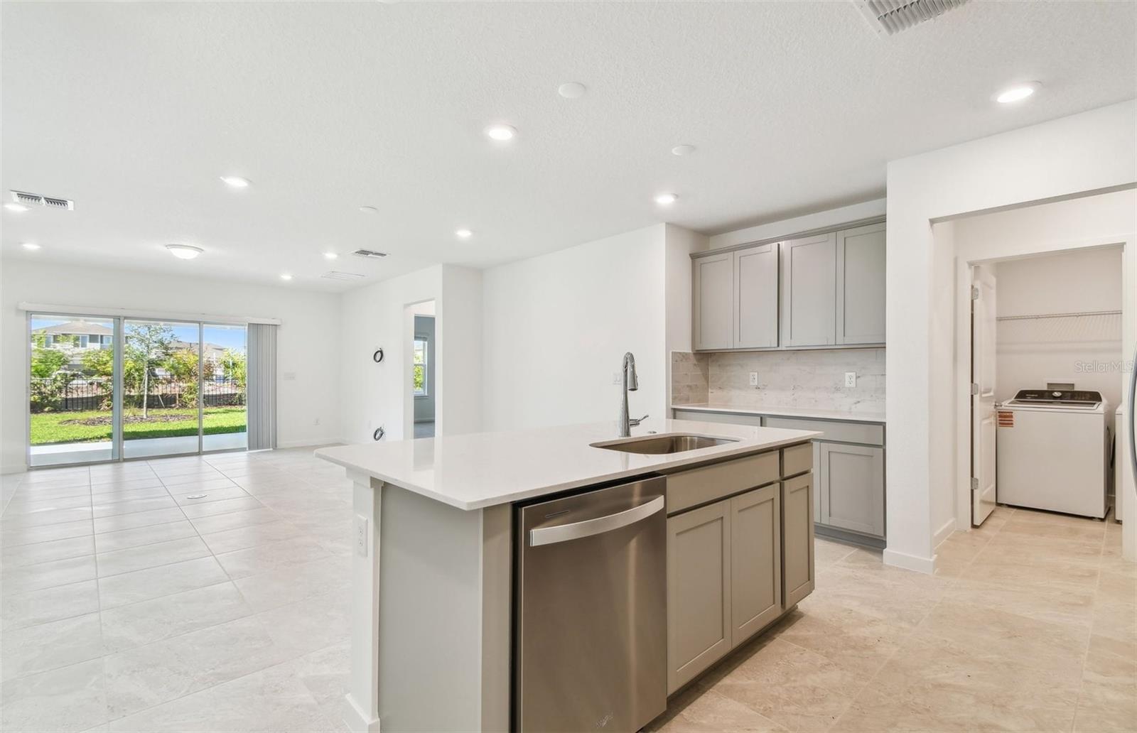 6233 GOLDEN BEACH DR, APOLLO BEACH, FL, 33572