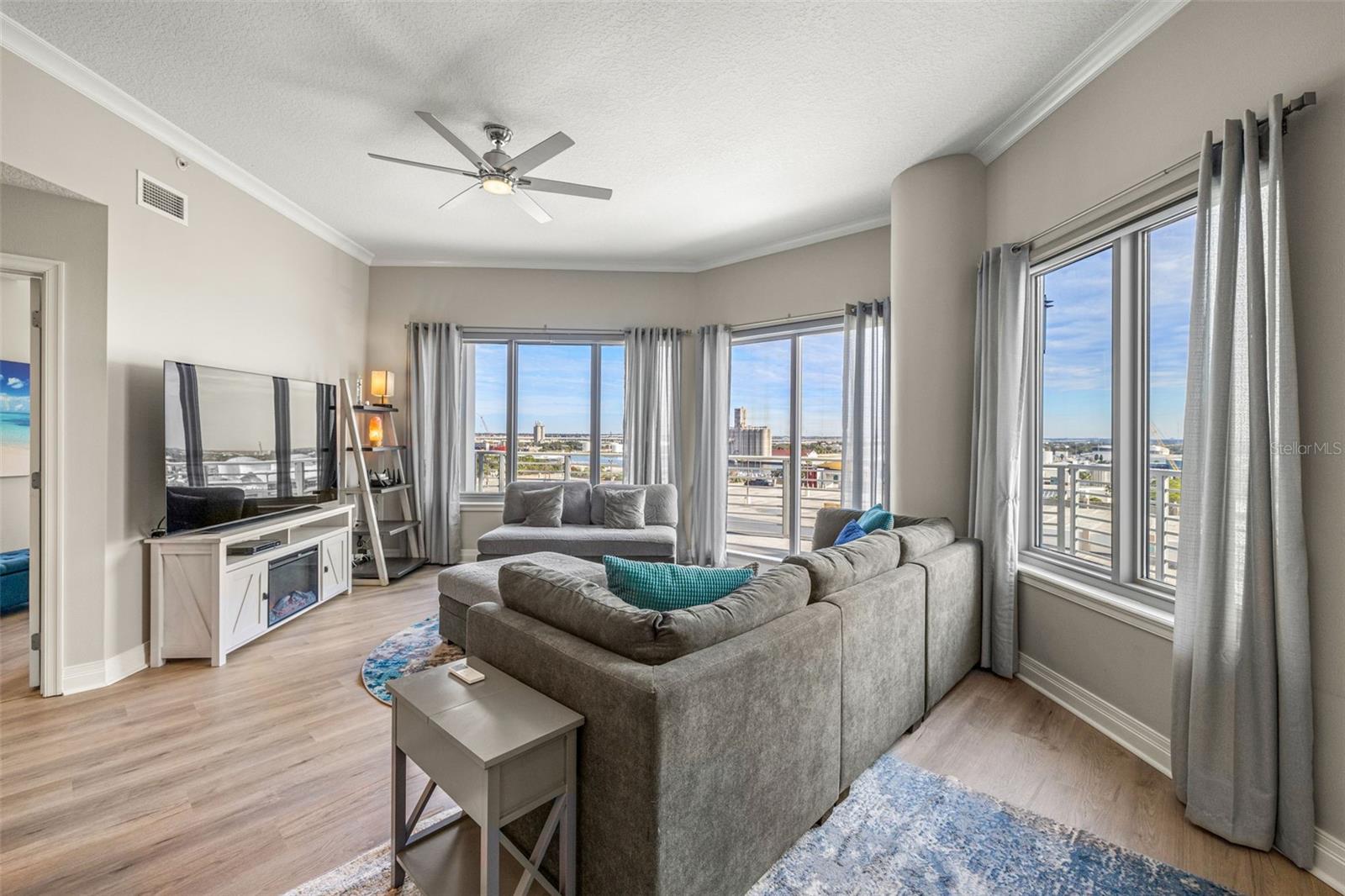 1209 E CUMBERLAND AVE #906, TAMPA, FL, 33602