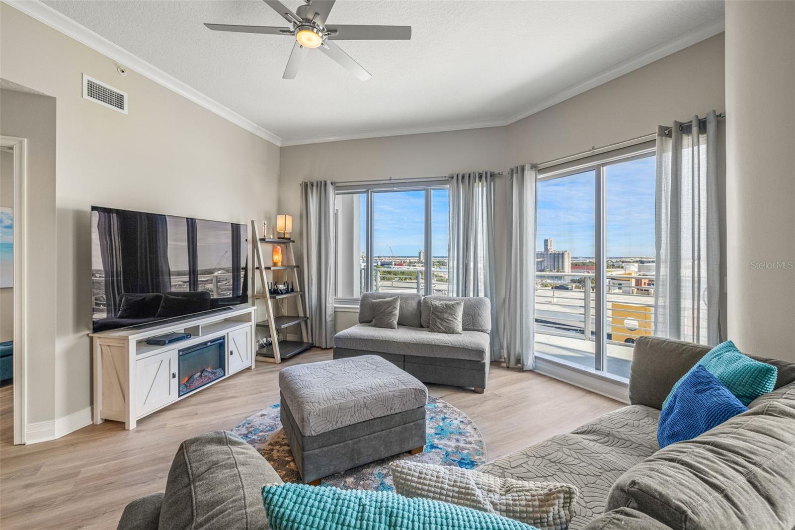 1209 E CUMBERLAND AVE #906, TAMPA, FL, 33602