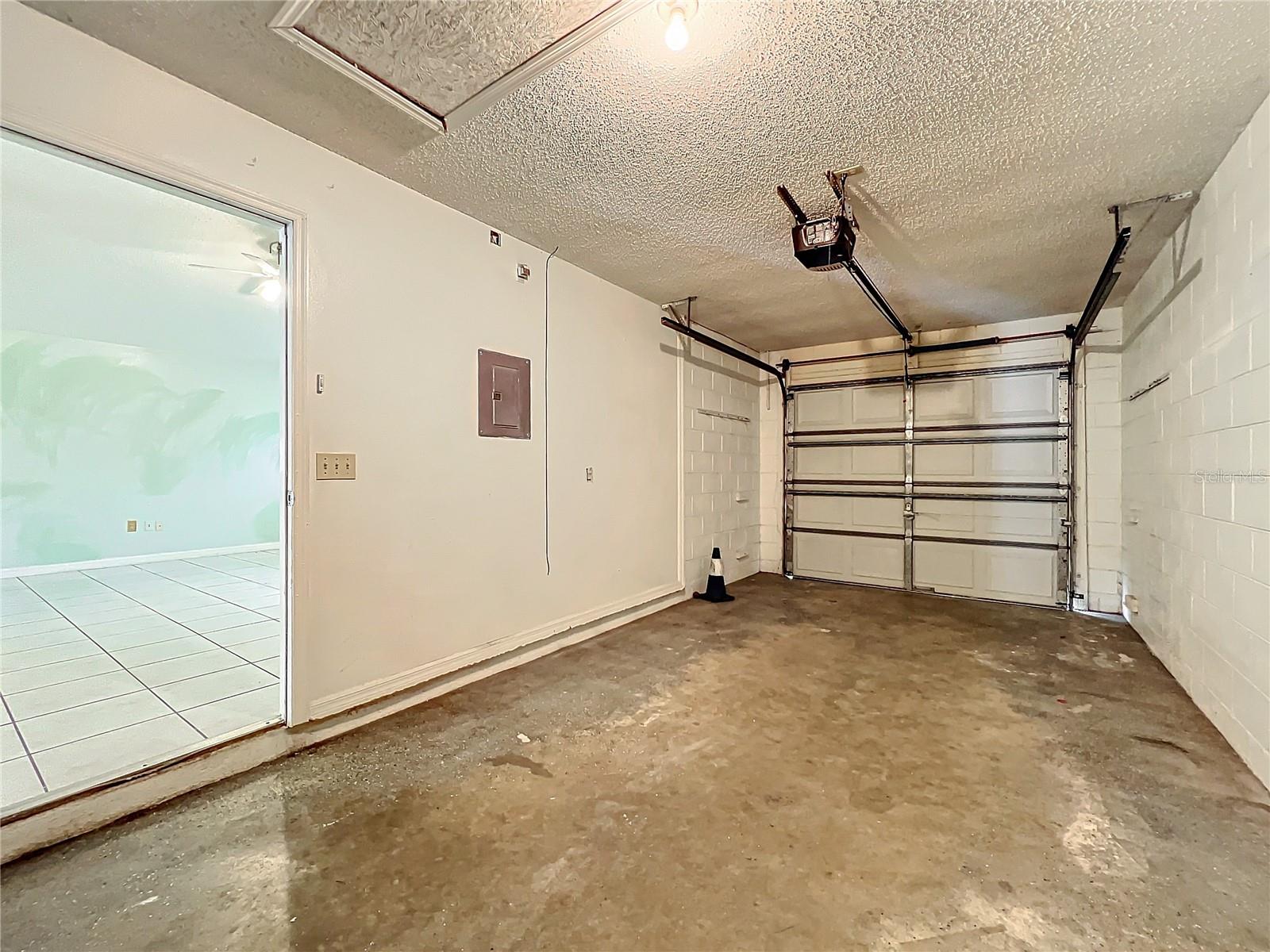 9606 CHANDON DR, ORLANDO, FL, 32825