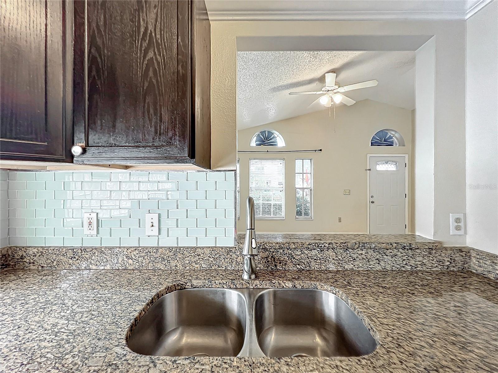 9606 CHANDON DR, ORLANDO, FL, 32825