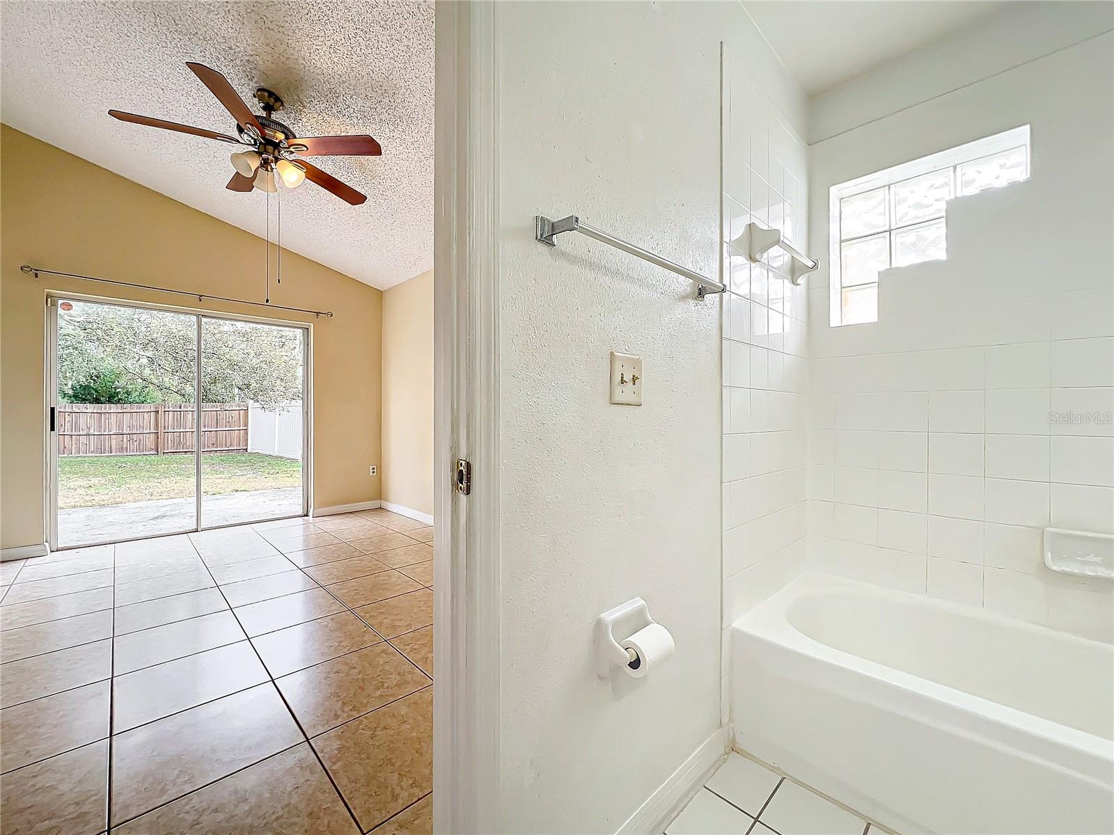 9606 CHANDON DR, ORLANDO, FL, 32825