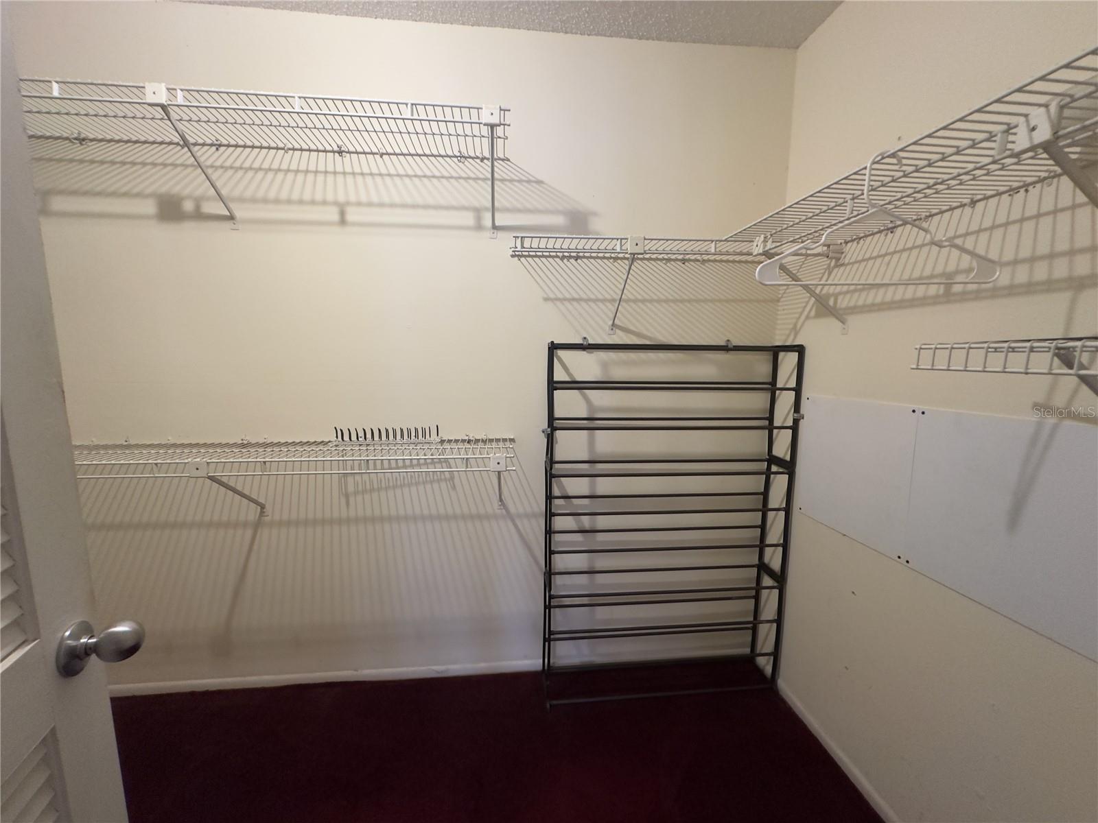 3725 GLEN OAKS MANOR DR, SARASOTA, FL, 34232