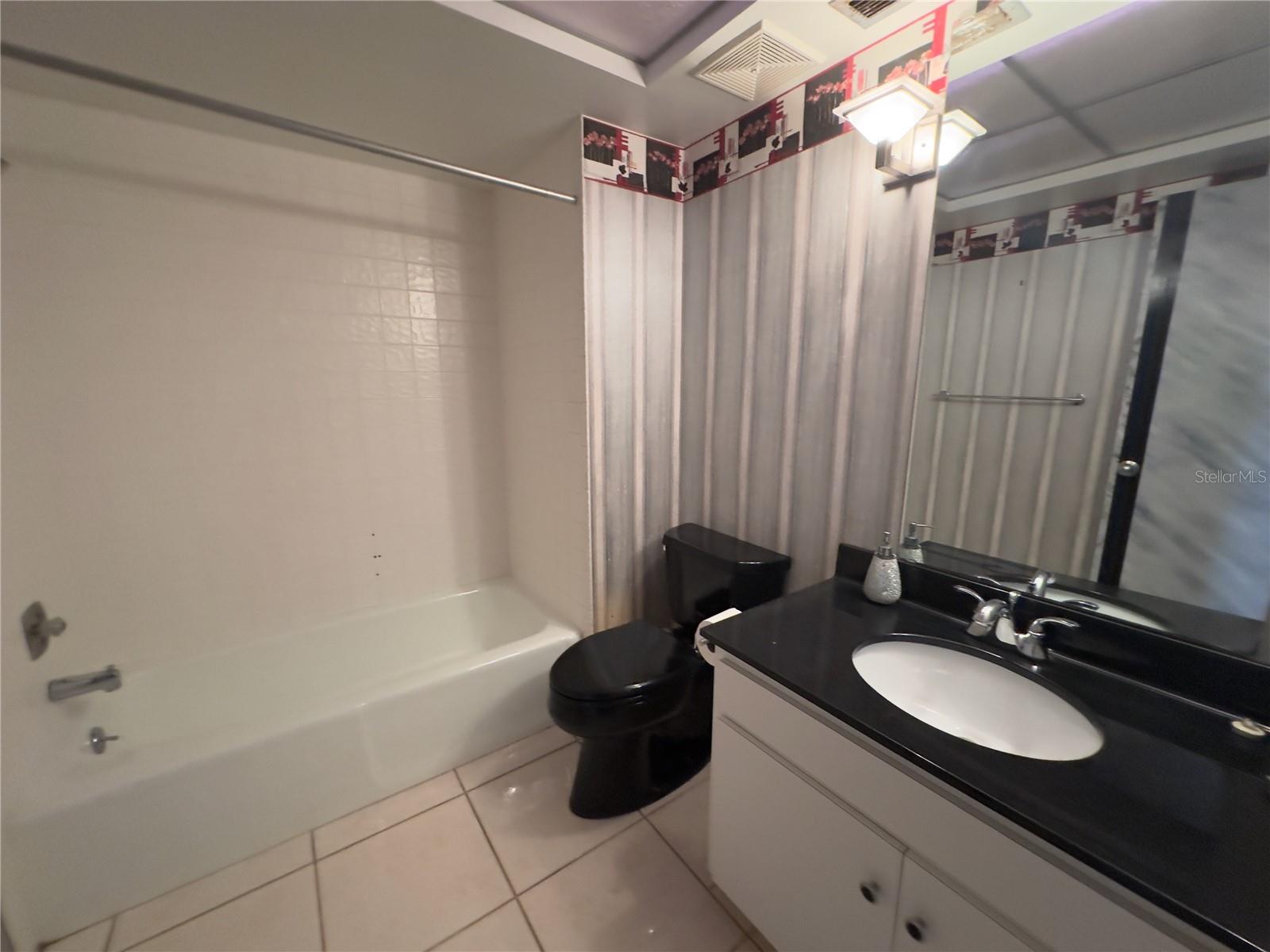 3725 GLEN OAKS MANOR DR, SARASOTA, FL, 34232