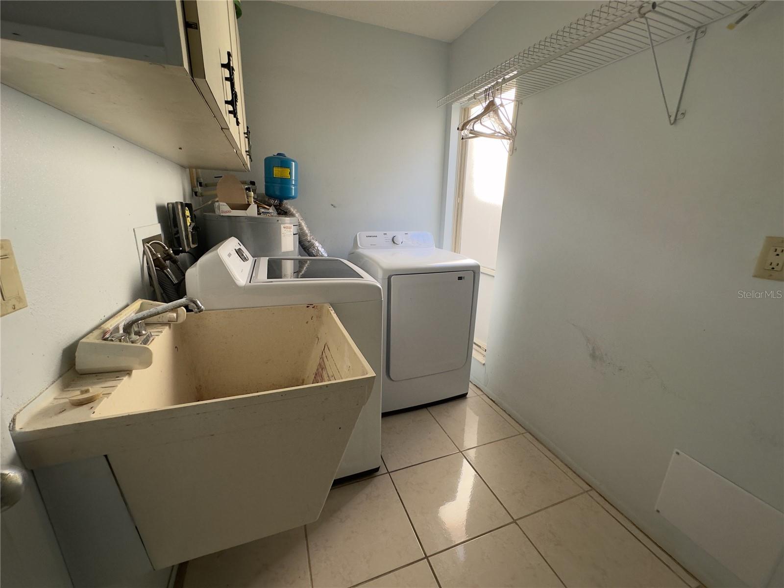 3725 GLEN OAKS MANOR DR, SARASOTA, FL, 34232