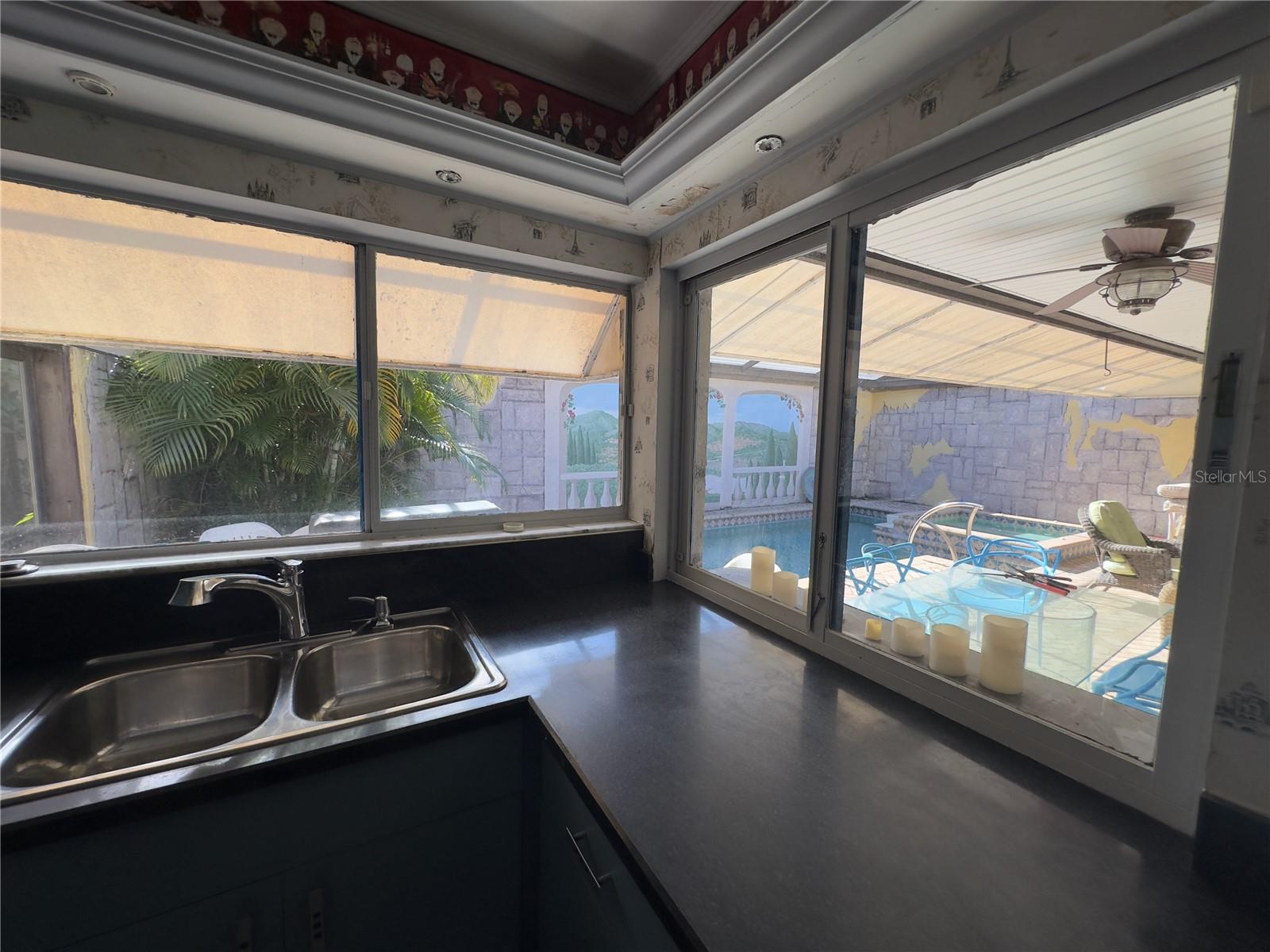 3725 GLEN OAKS MANOR DR, SARASOTA, FL, 34232