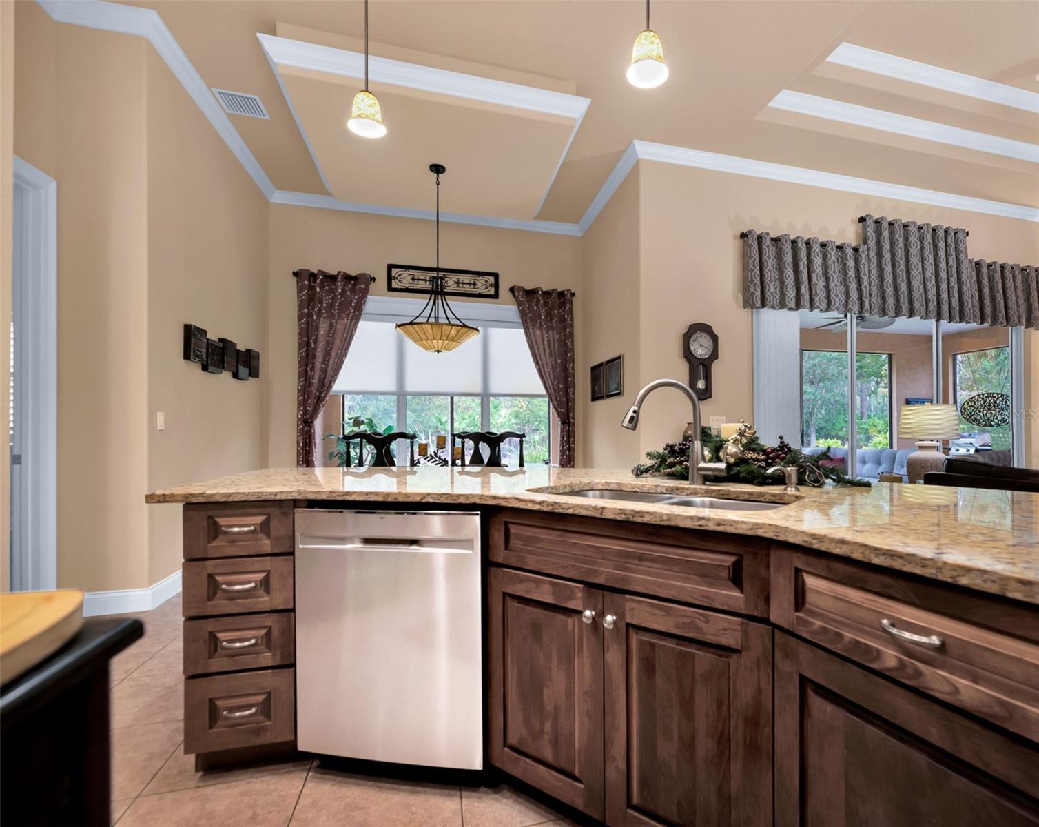 6 SCARLET OAK CIR, PALM COAST, FL, 32137