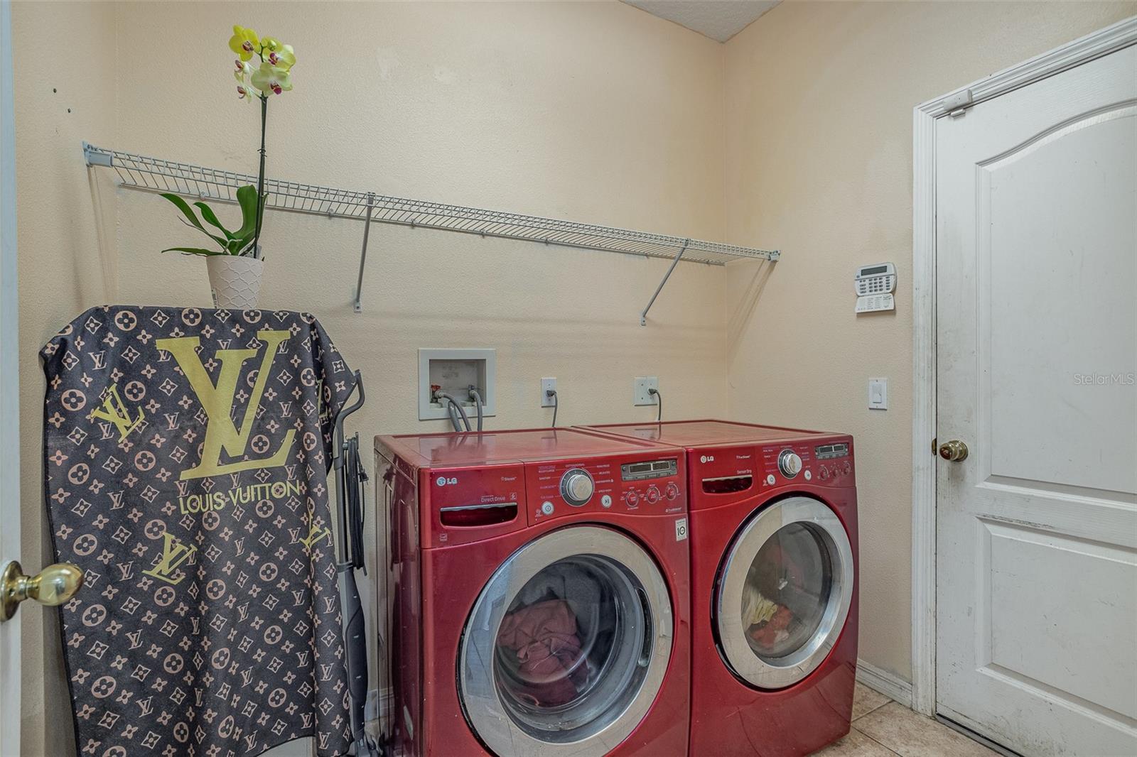 216 BLUE CRYSTAL DR, DELAND, FL, 32720