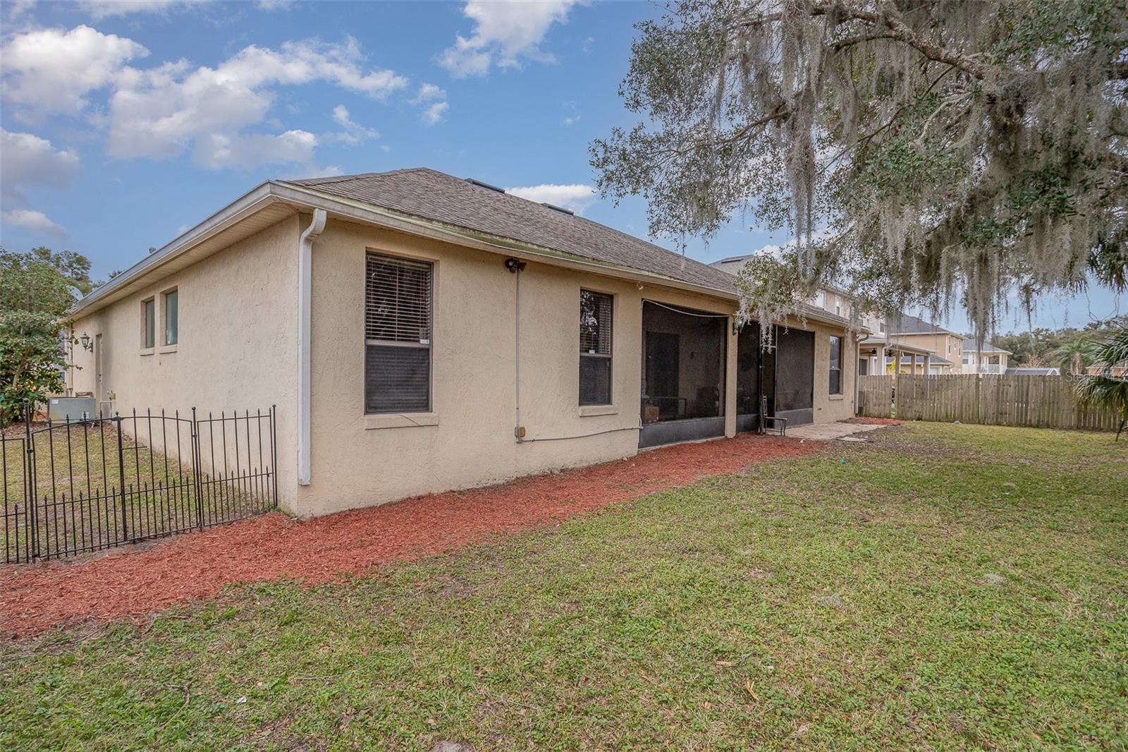 216 BLUE CRYSTAL DR, DELAND, FL, 32720