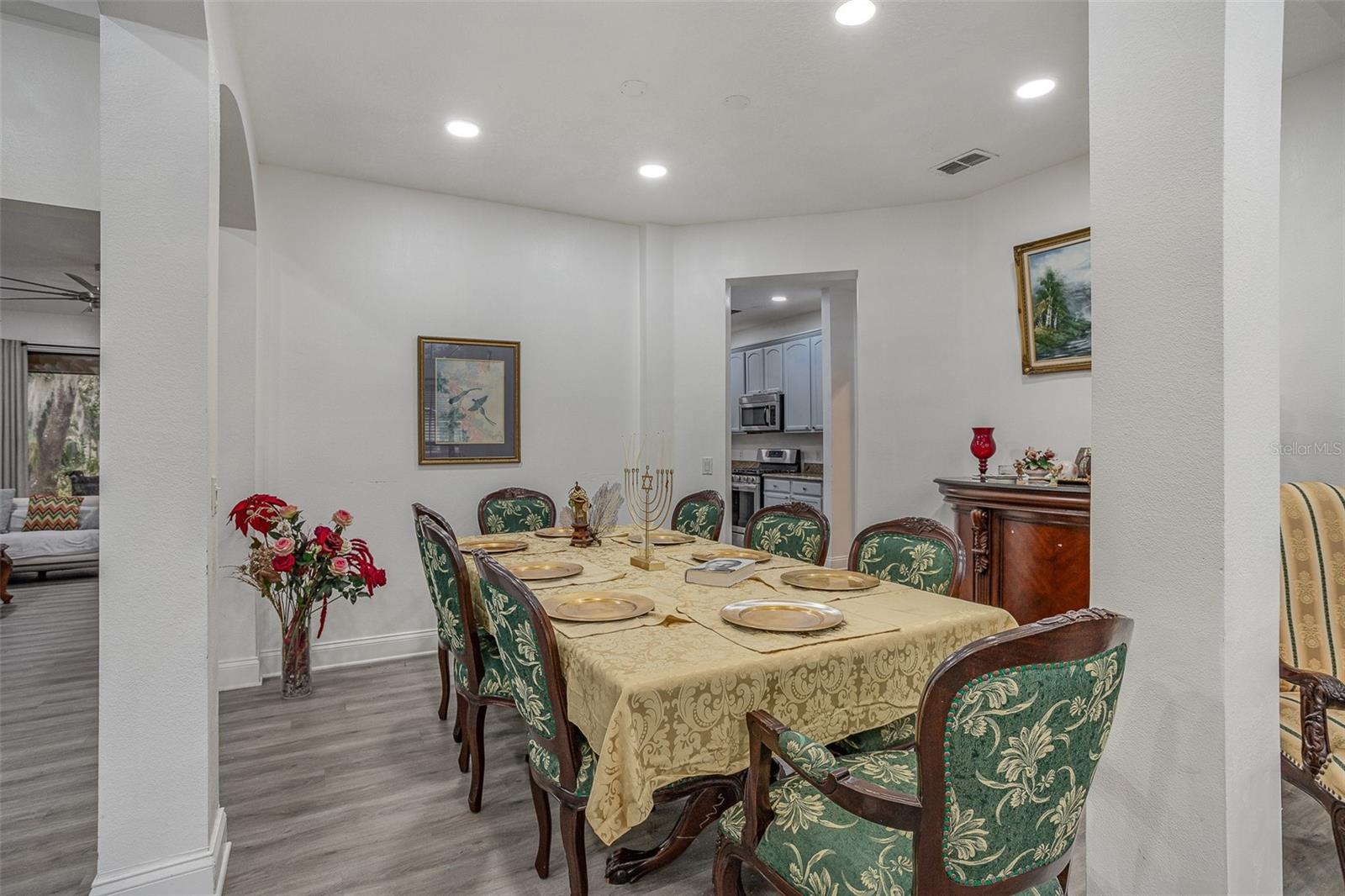216 BLUE CRYSTAL DR, DELAND, FL, 32720