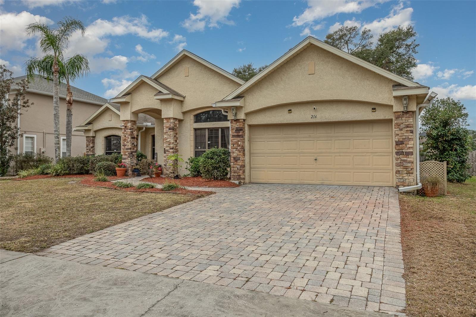 216 BLUE CRYSTAL DR, DELAND, FL, 32720