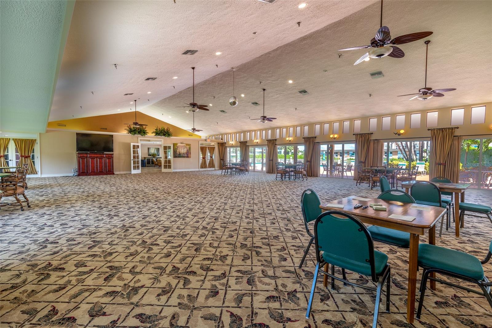 8001 SAILBOAT KEY BLVD S #202, ST PETE BEACH, FL, 33707