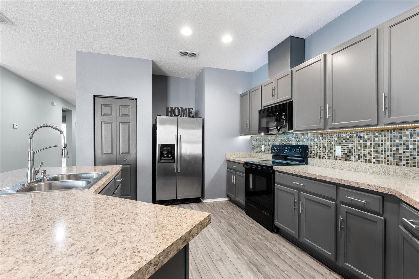7308 TANGLE BEND DR, GIBSONTON, FL, 33534