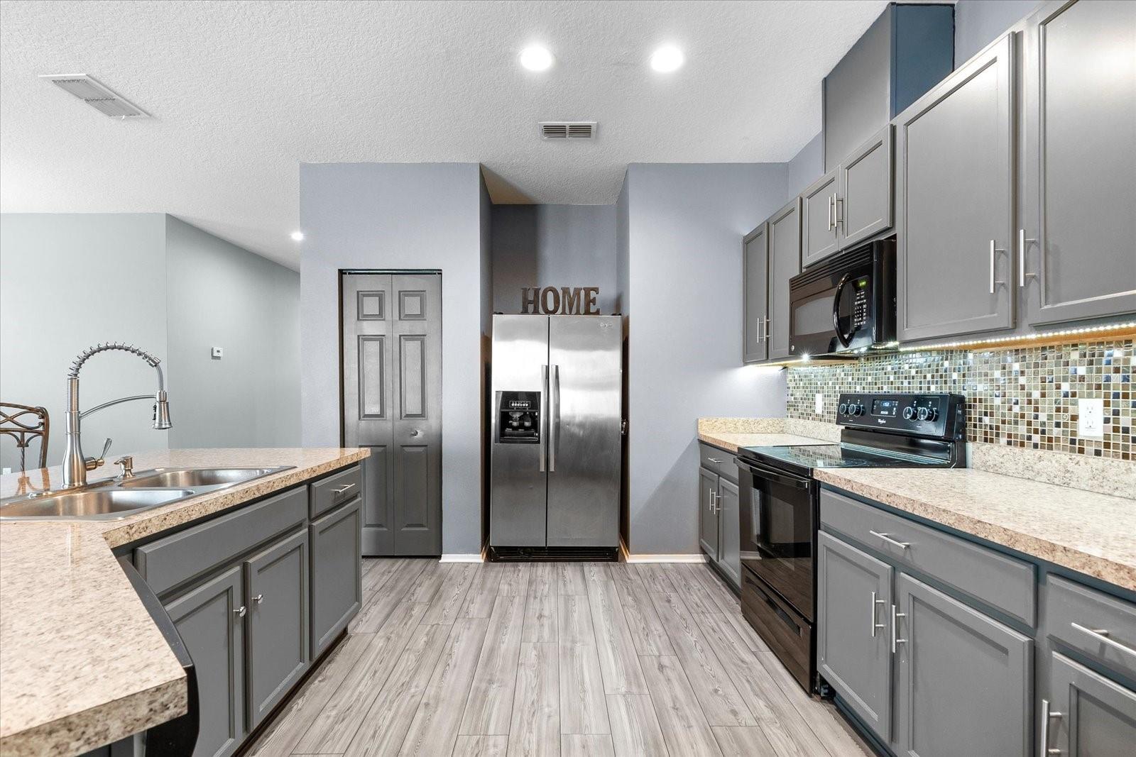 7308 TANGLE BEND DR, GIBSONTON, FL, 33534