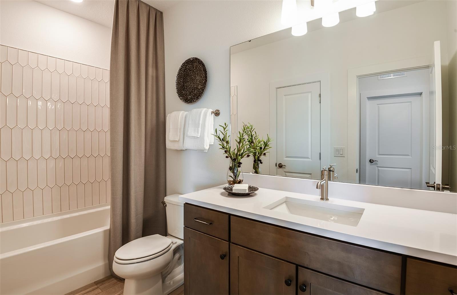 6136 JENSEN VIEW AVE, APOLLO BEACH, FL, 33572