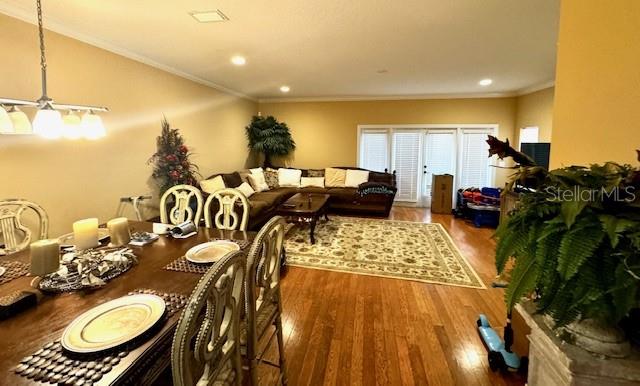 211 VALENCIA CIR, ST PETERSBURG, FL, 33716
