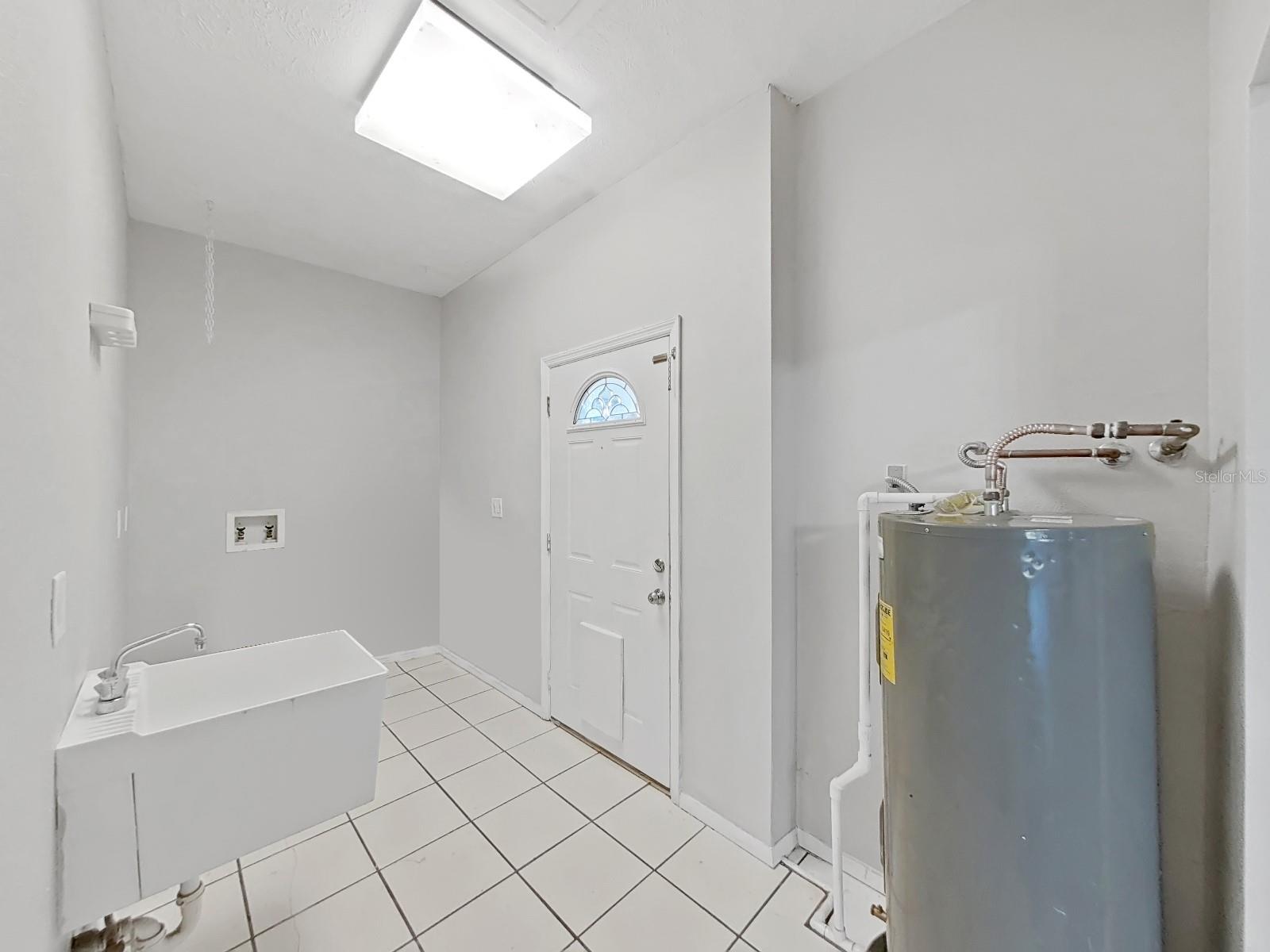 4302 W IOWA AVE, TAMPA, FL, 33616