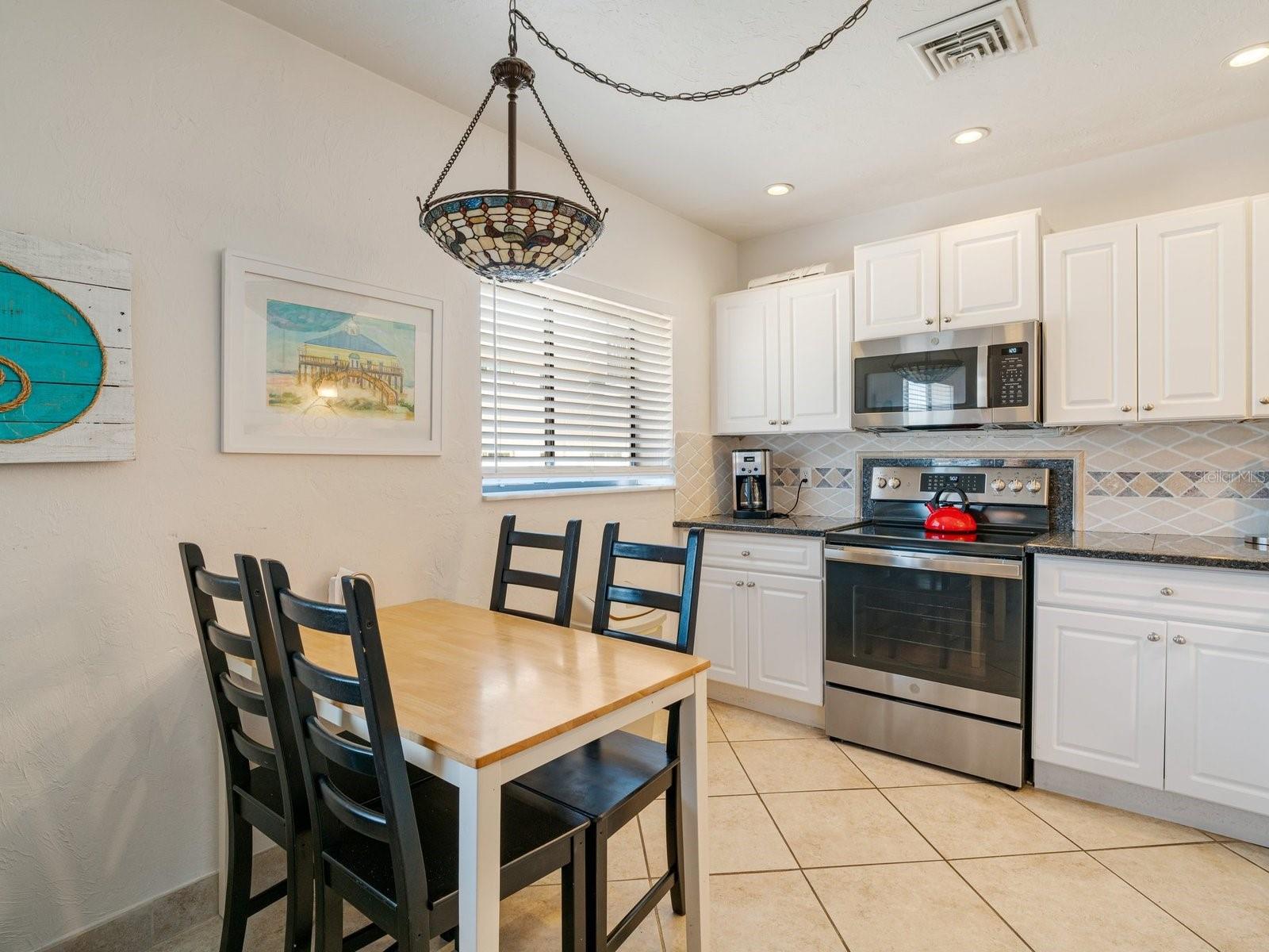 709 BARCELONA AVE #D & E, VENICE, FL, 34285