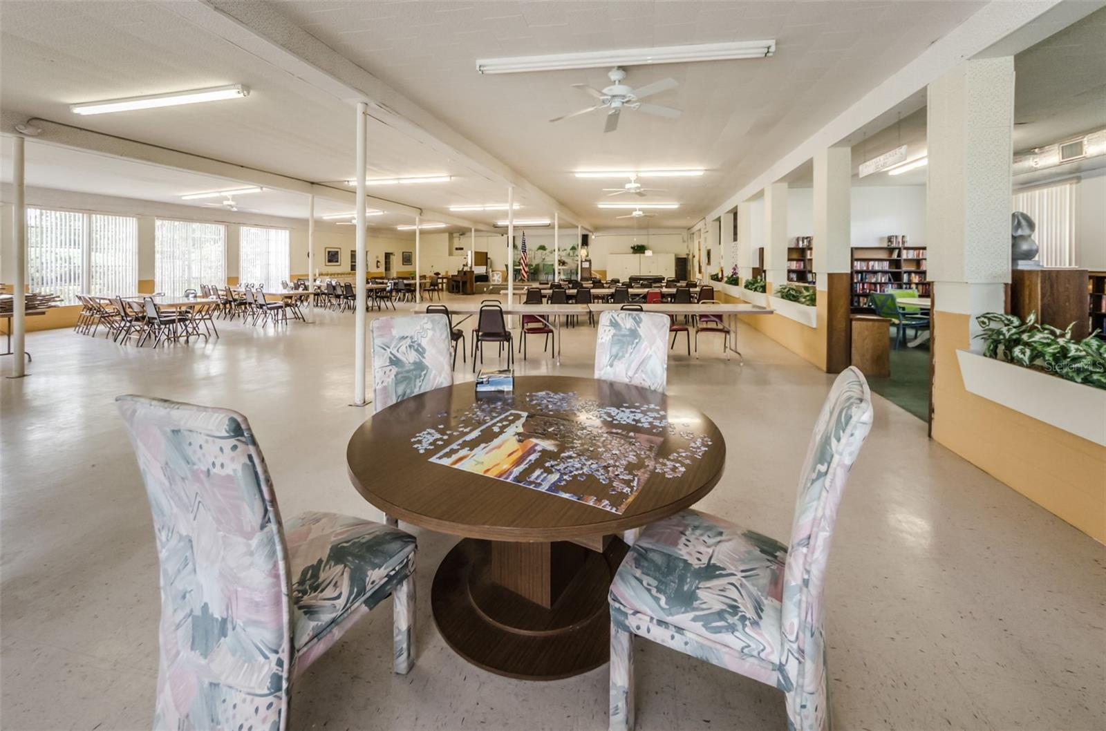 4140 55TH ST N #1211, KENNETH CITY, FL, 33709
