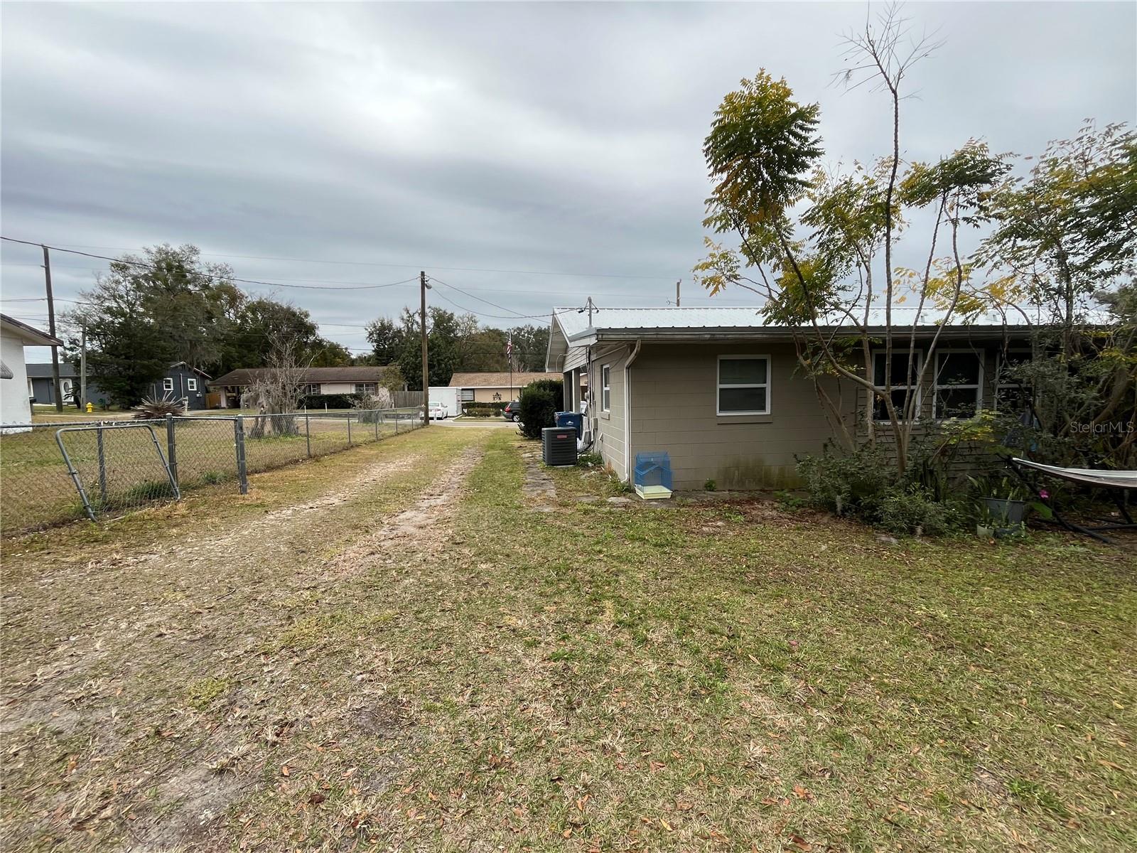 127 W PALMETTO AVE, DELAND, FL, 32720