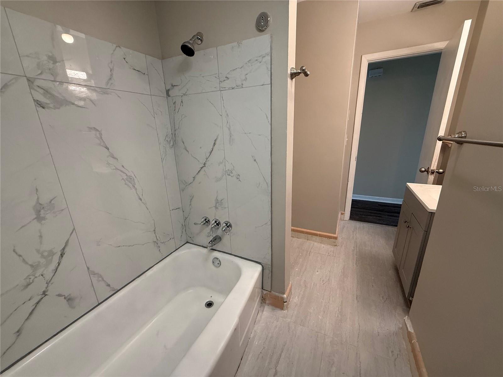 127 W PALMETTO AVE, DELAND, FL, 32720