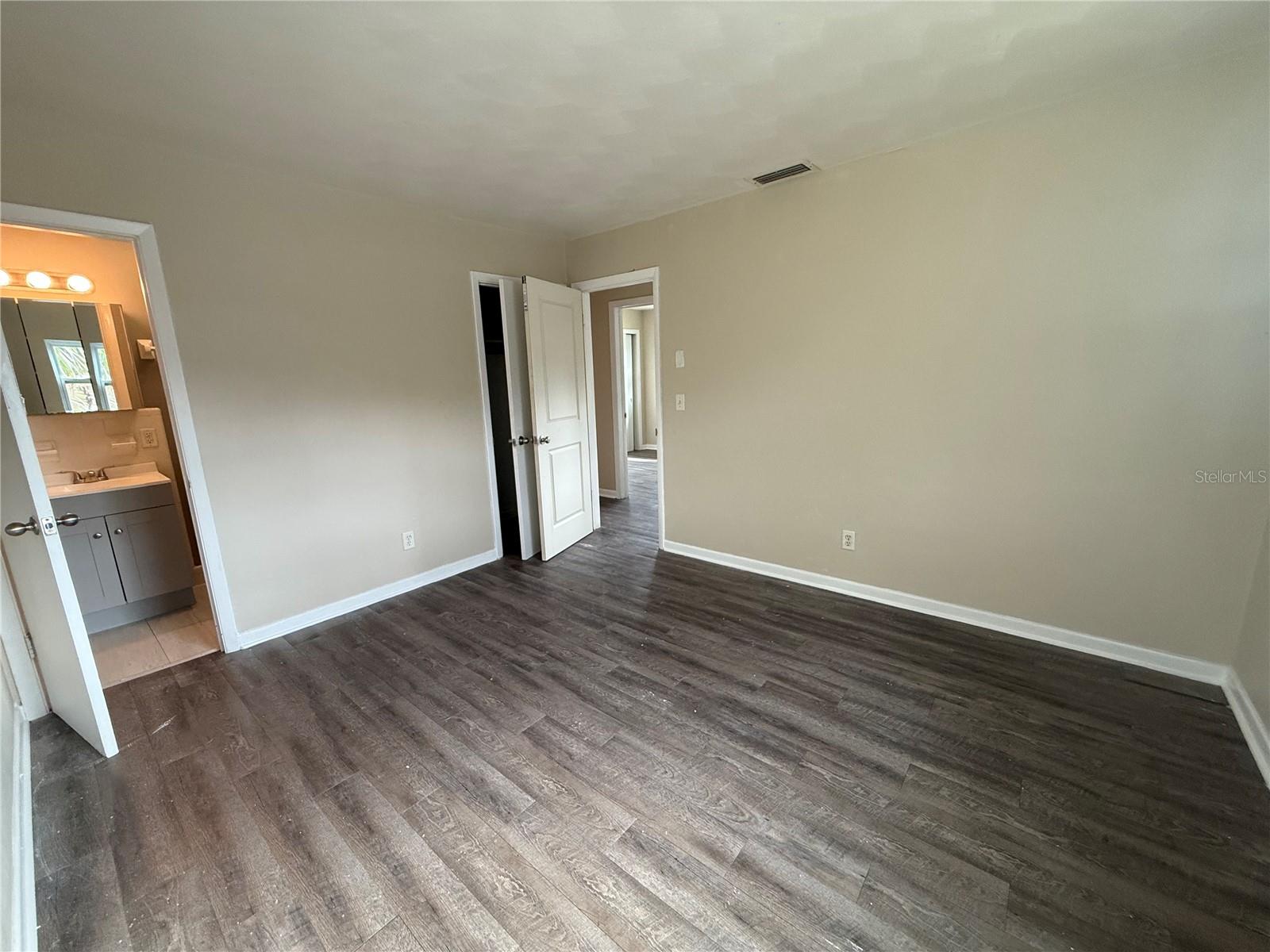 127 W PALMETTO AVE, DELAND, FL, 32720