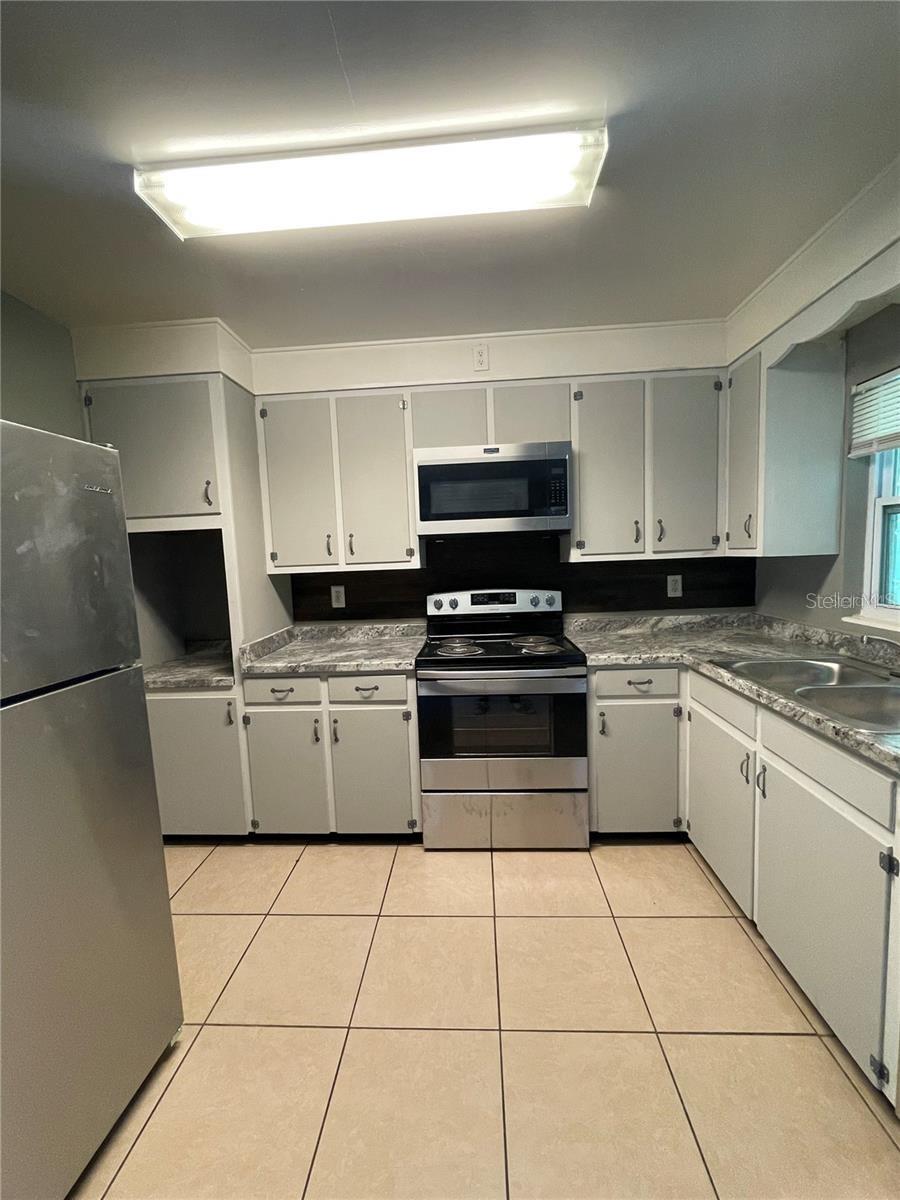 127 W PALMETTO AVE, DELAND, FL, 32720
