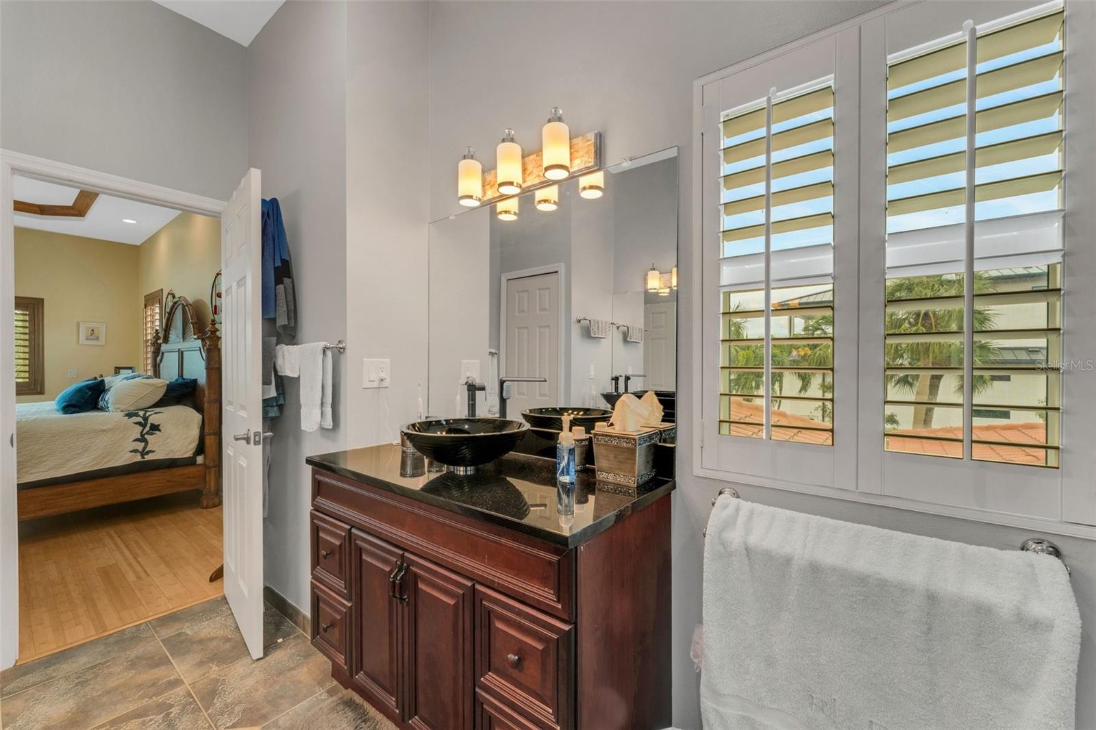 5376 SHADOW LAWN DR, SARASOTA, FL, 34242