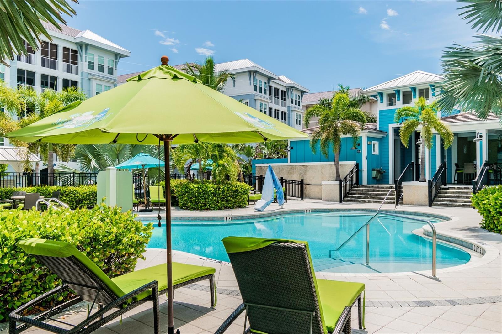 379 ARUBA CIR #301, BRADENTON, FL, 34209