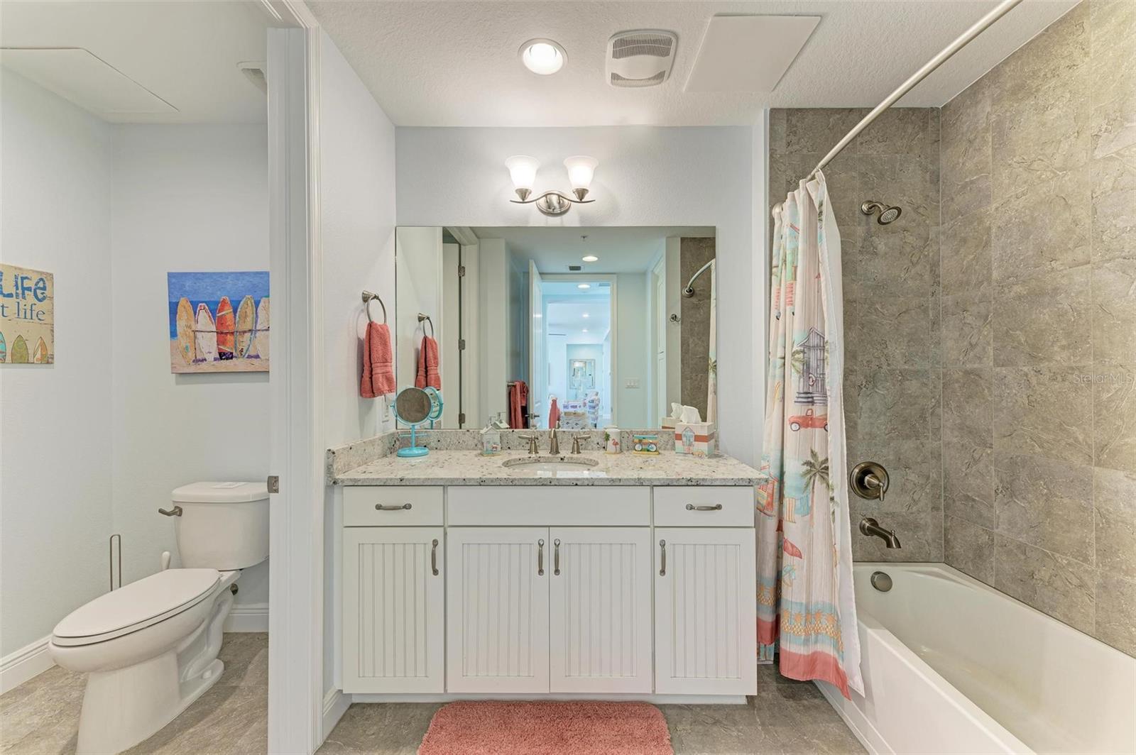 379 ARUBA CIR #301, BRADENTON, FL, 34209