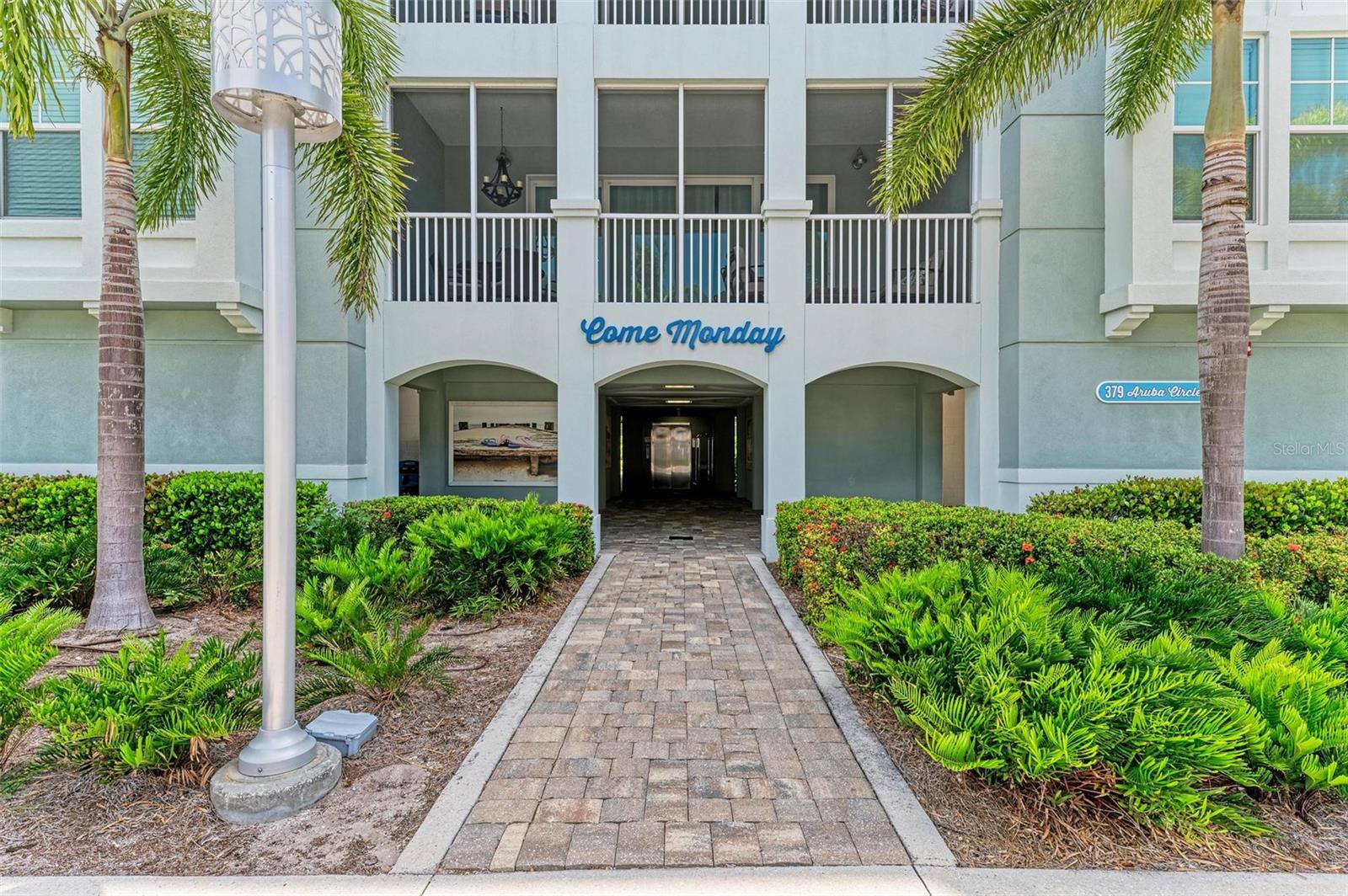 379 ARUBA CIR #301, BRADENTON, FL, 34209