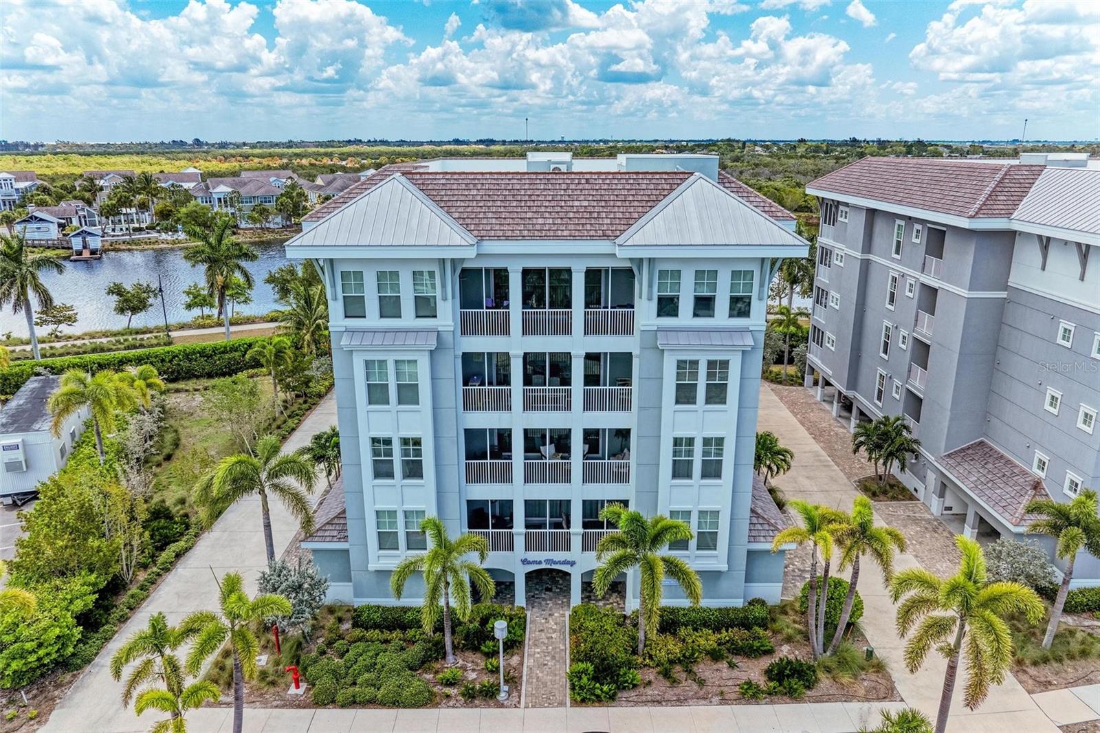 379 ARUBA CIR #301, BRADENTON, FL, 34209