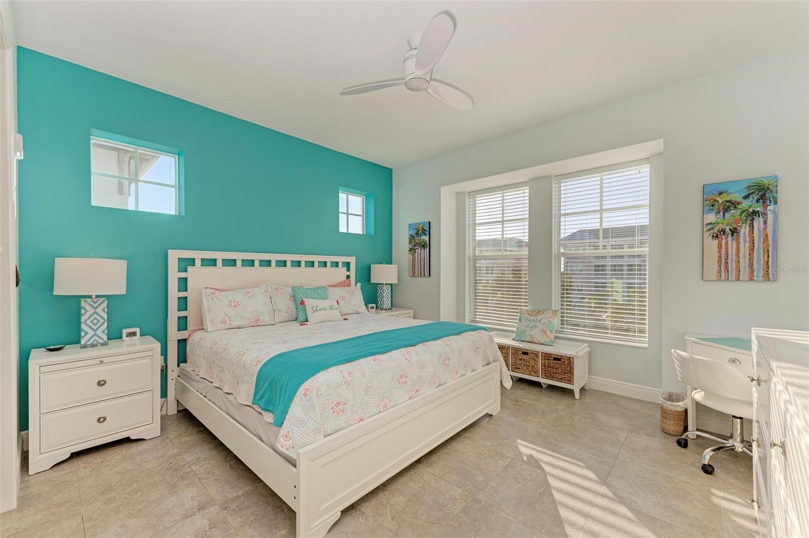 379 ARUBA CIR #301, BRADENTON, FL, 34209