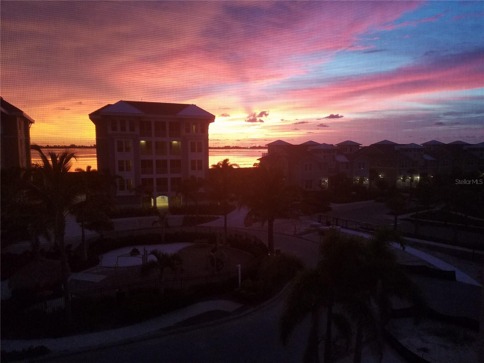 379 ARUBA CIR #301, BRADENTON, FL, 34209