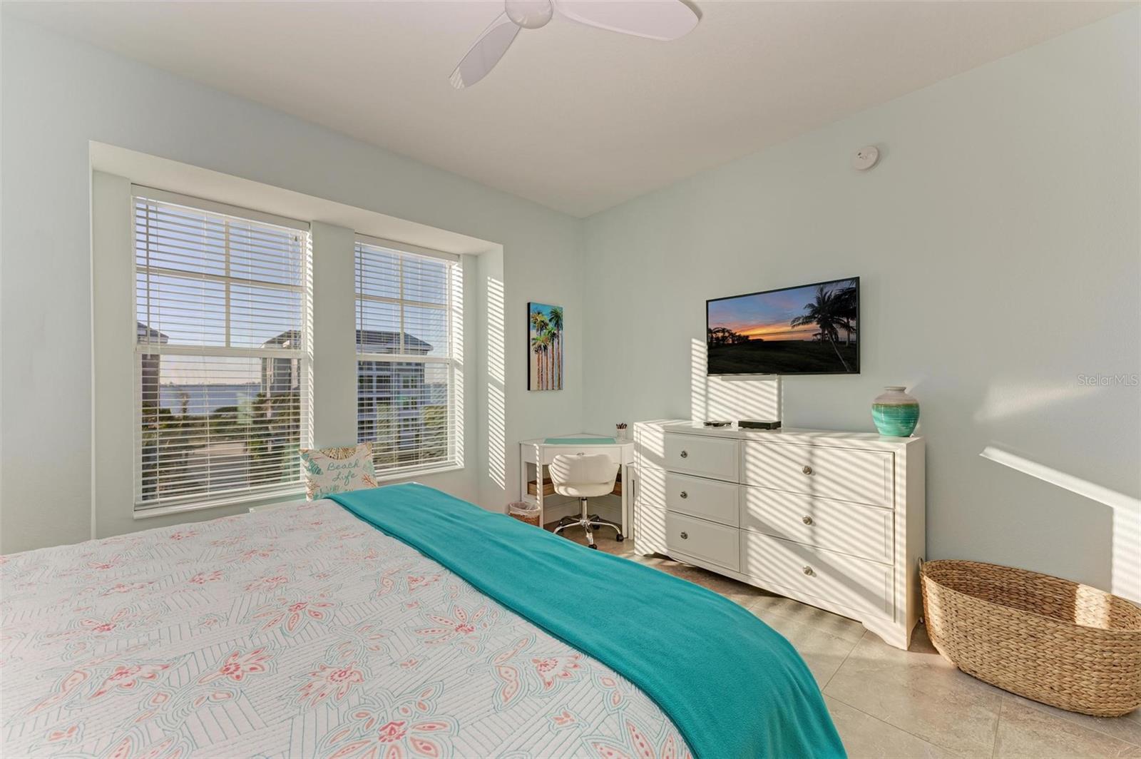 379 ARUBA CIR #301, BRADENTON, FL, 34209