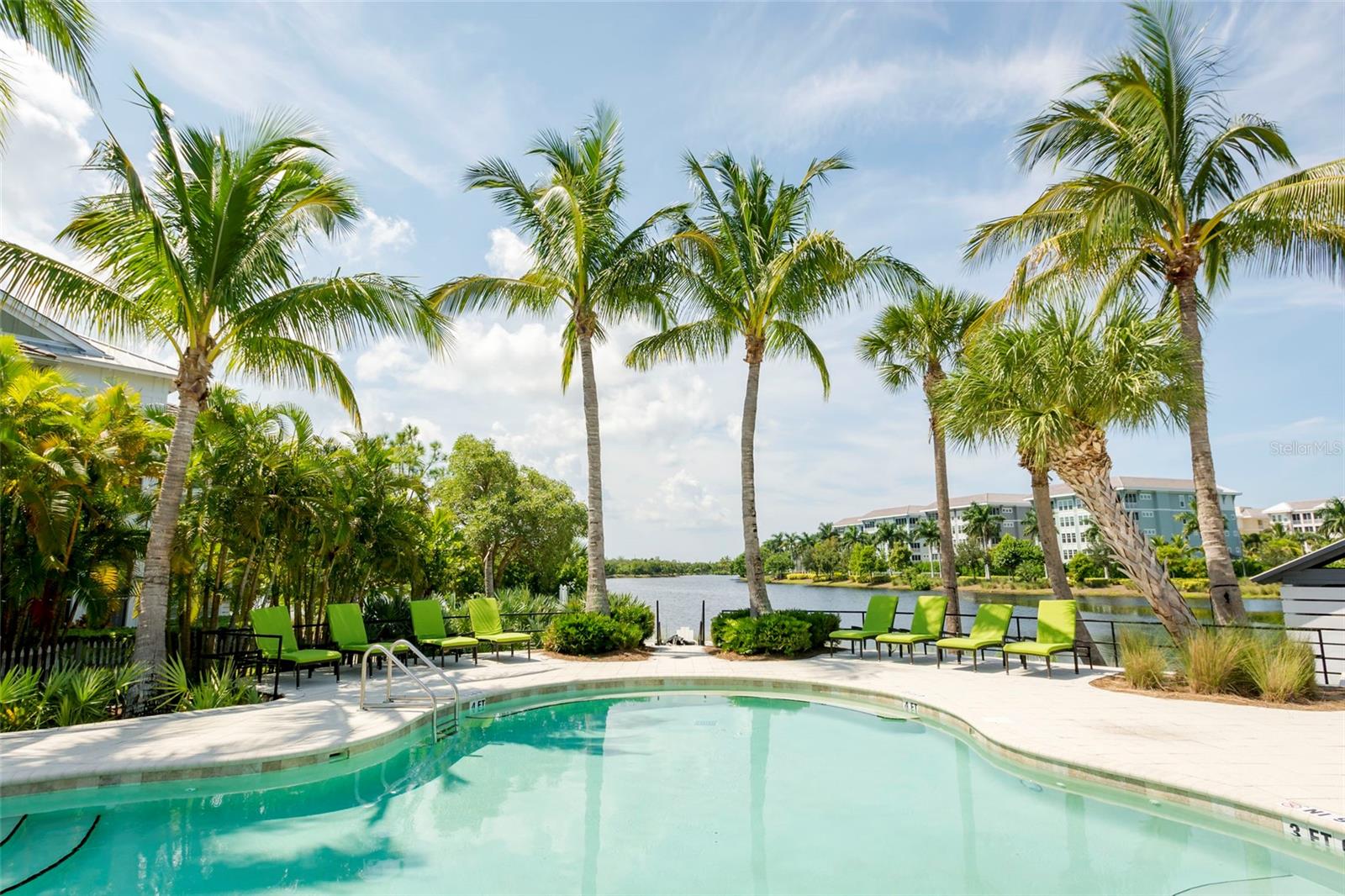379 ARUBA CIR #301, BRADENTON, FL, 34209